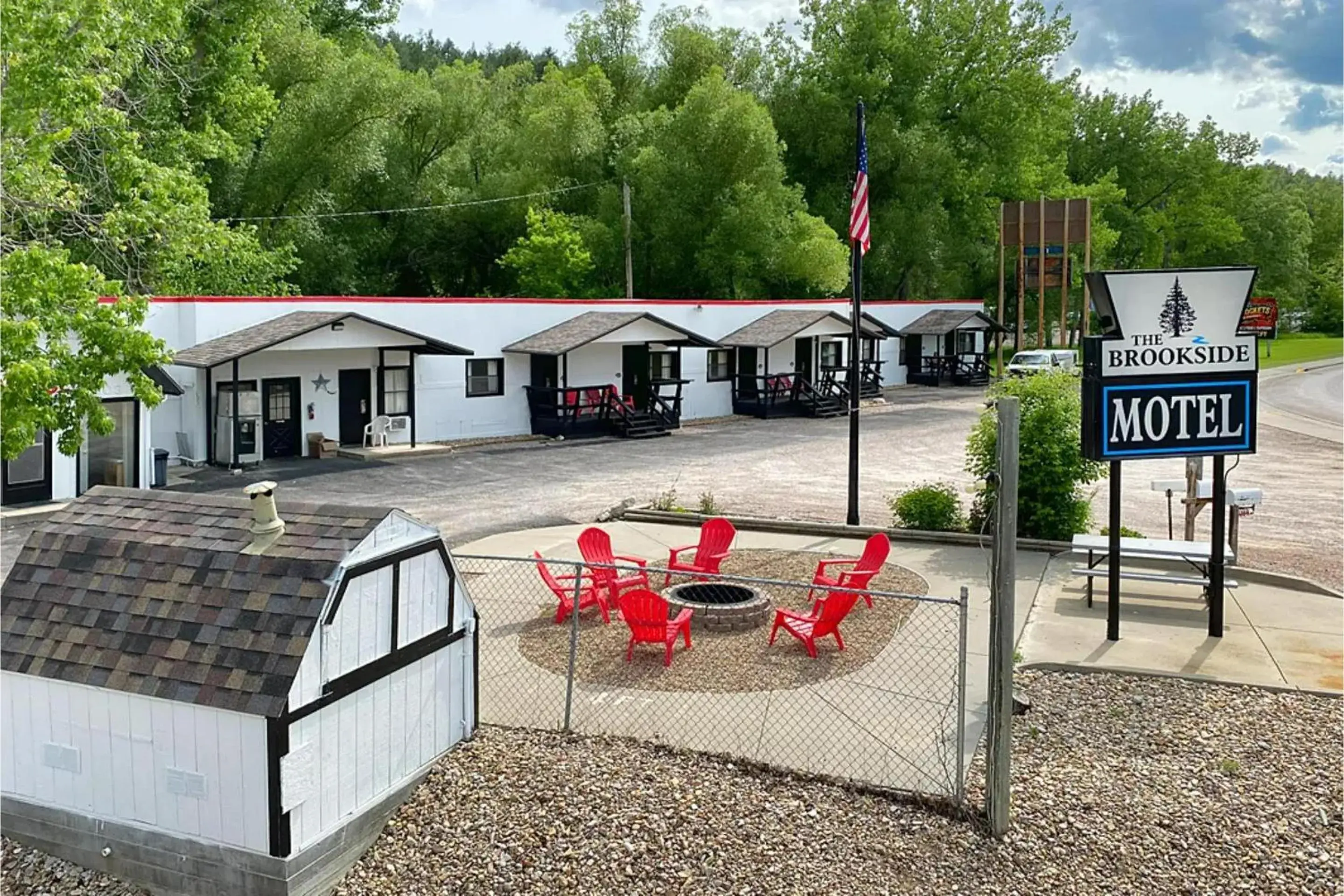Property building in The Brookside Motel by Belvilla Keystone Near Mt Rushmore Property building in The Brookside Motel by Belvilla Keystone Near Mt Rushmore