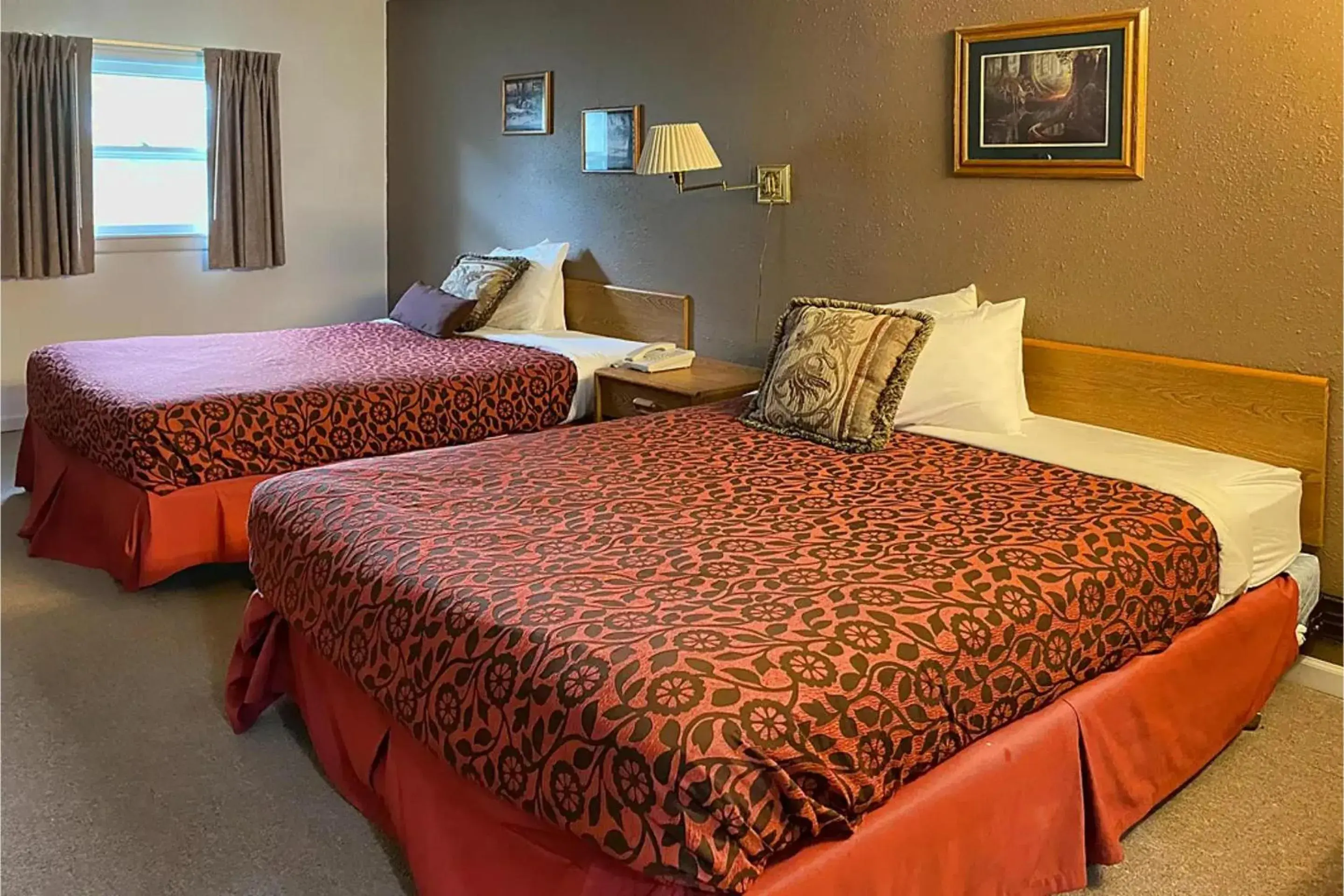 Bedroom in The Brookside Motel by Belvilla Keystone Near Mt Rushmore Bedroom in The Brookside Motel by Belvilla Keystone Near Mt Rushmore