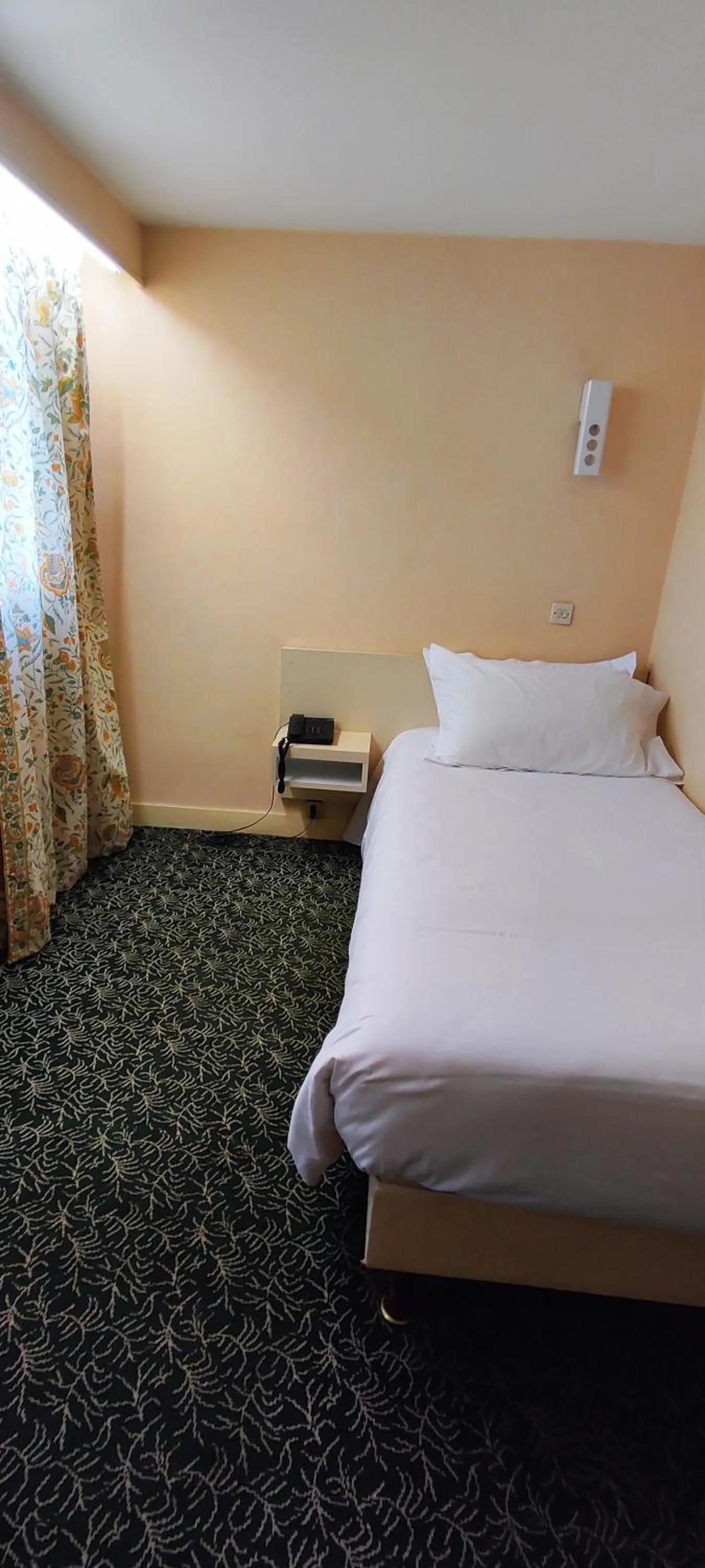 Bed in Grand Hôtel du Havre