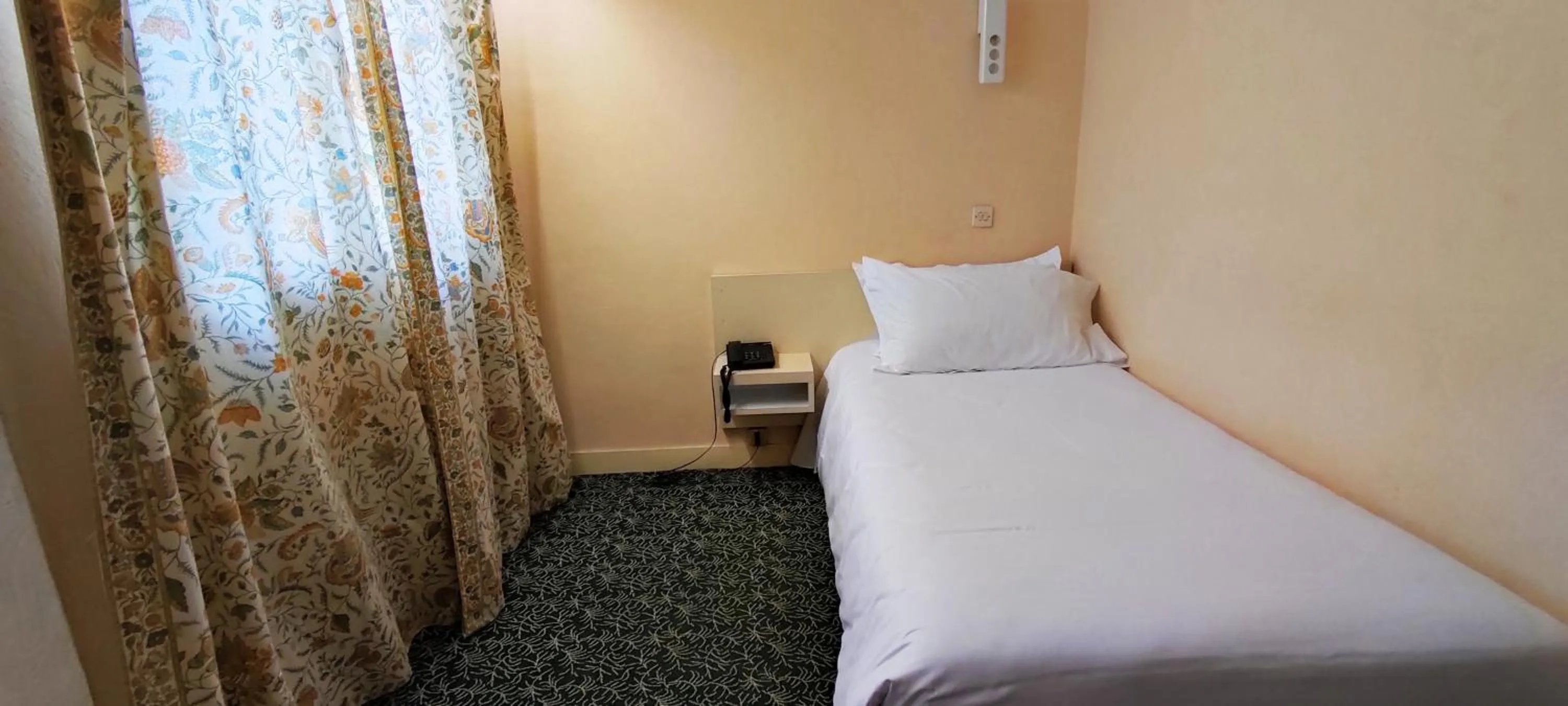 Bed in Grand Hôtel du Havre