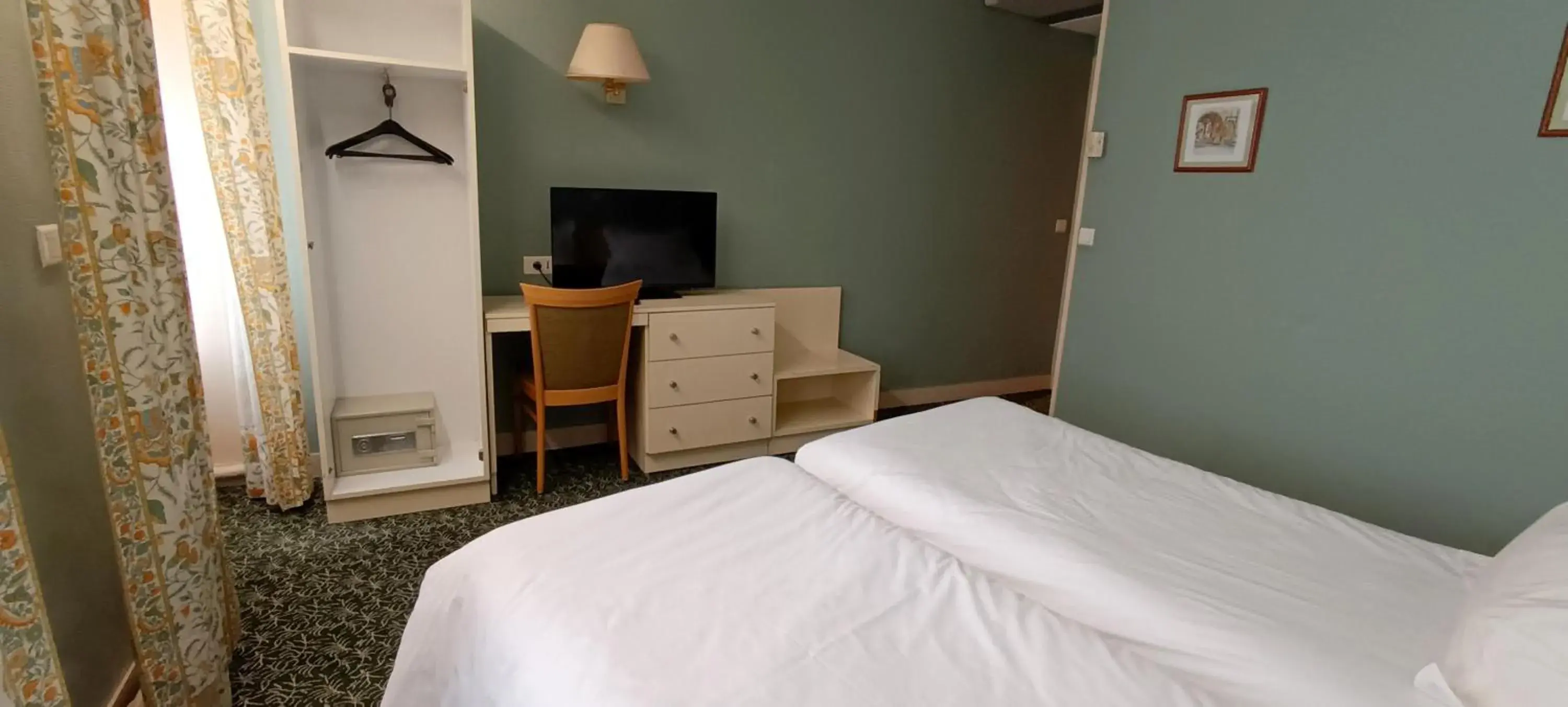 Bed in Grand Hôtel du Havre Bed in Grand Hôtel du Havre