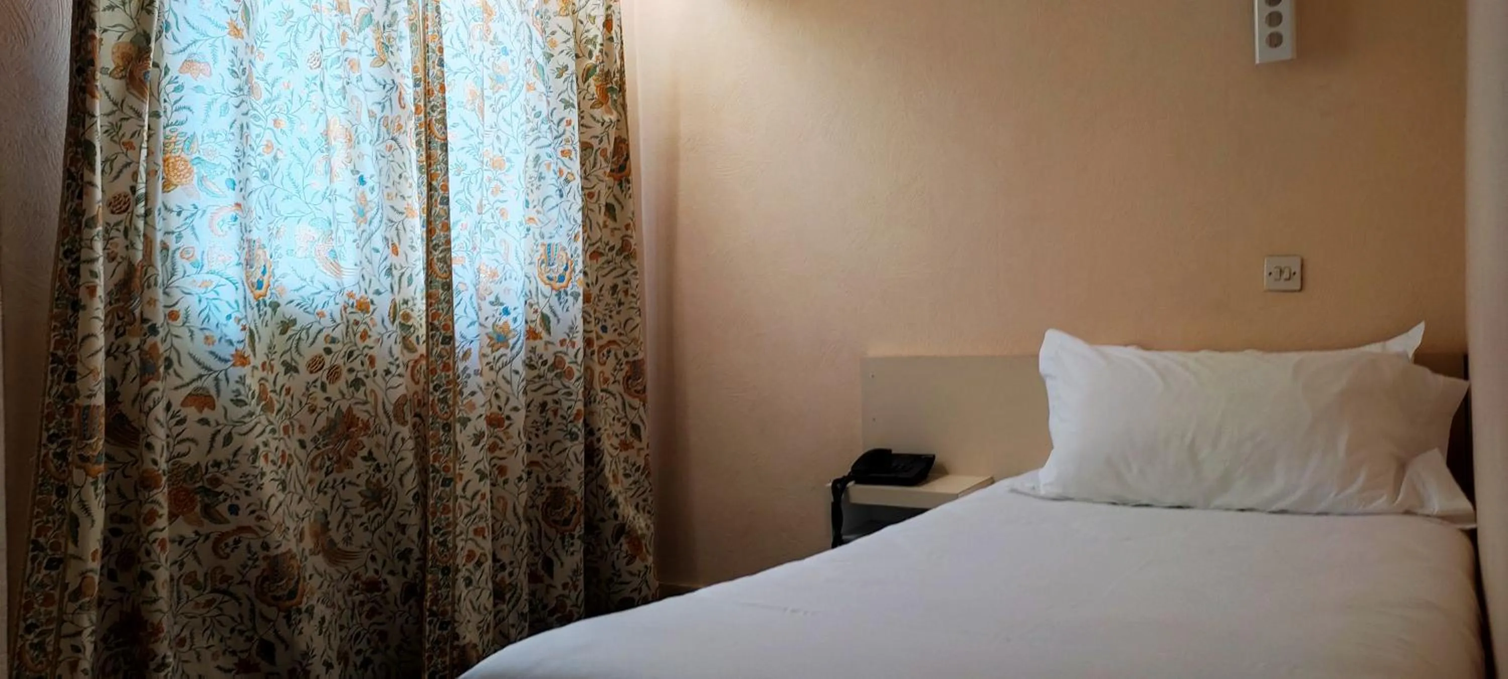 Bed in Grand Hôtel du Havre