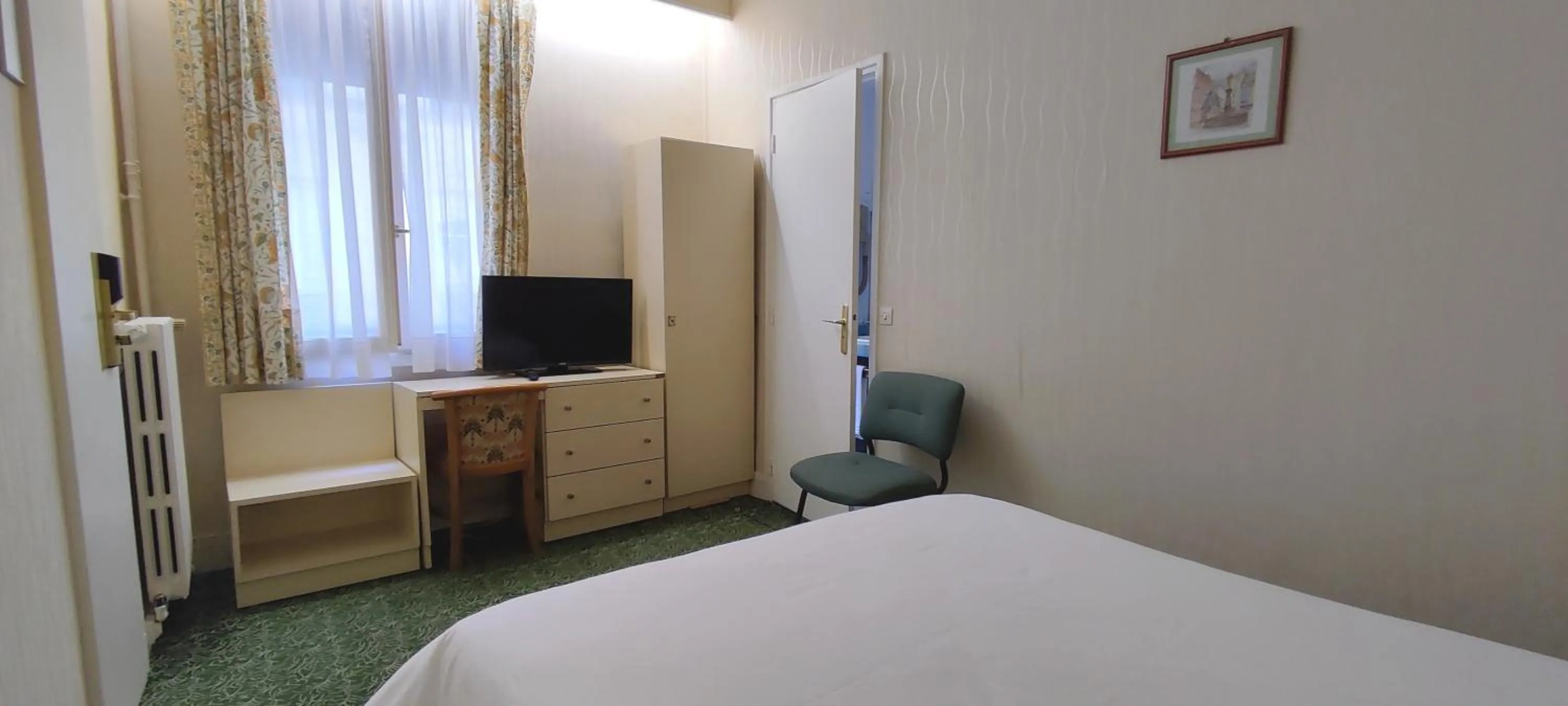 Bed in Grand Hôtel du Havre