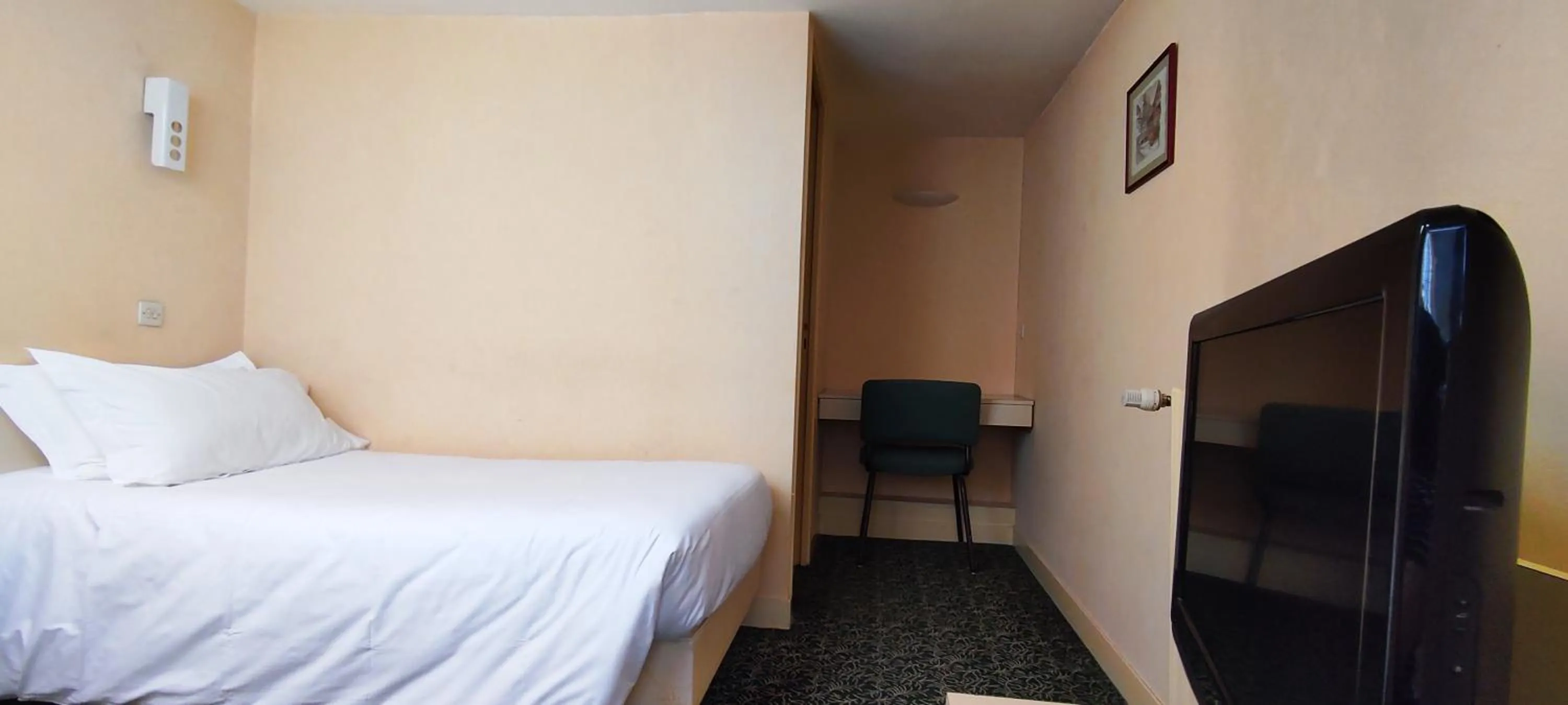 Bed in Grand Hôtel du Havre