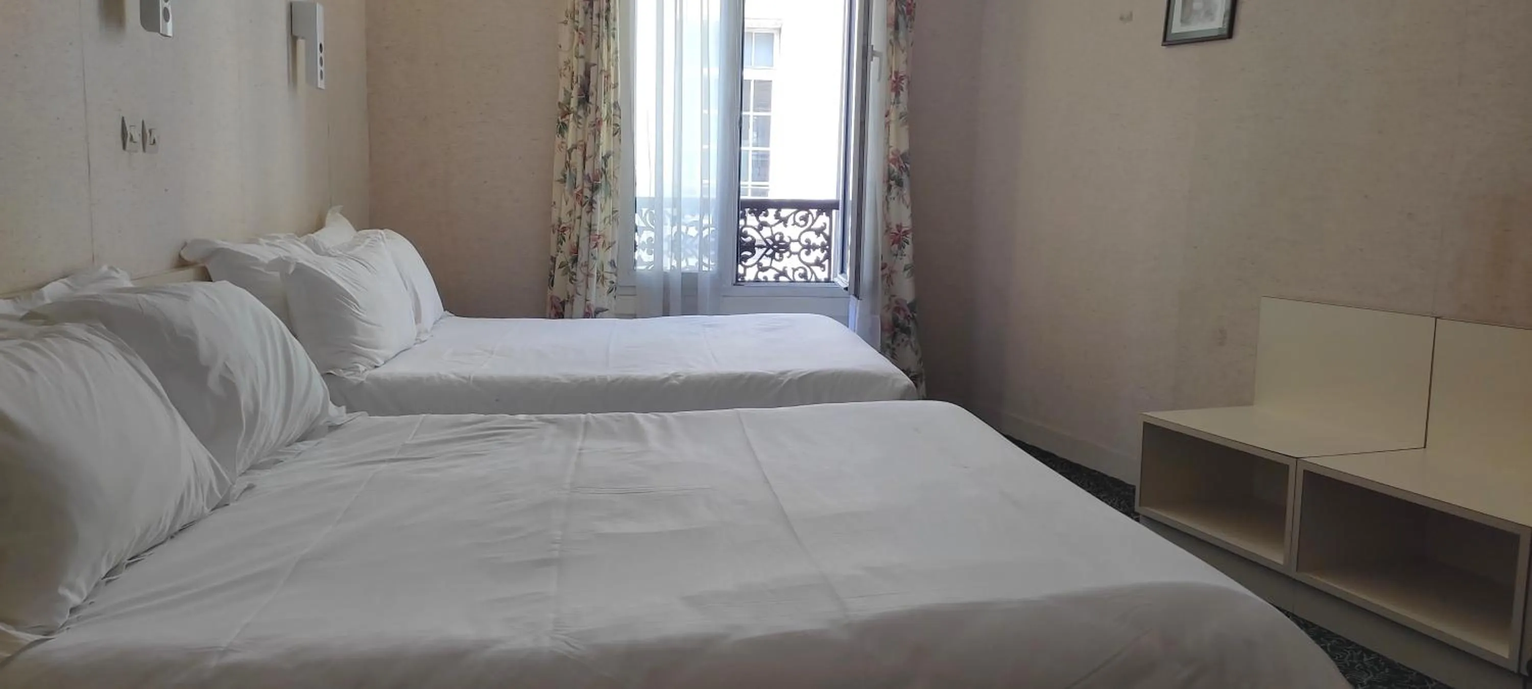 Bed in Grand Hôtel du Havre