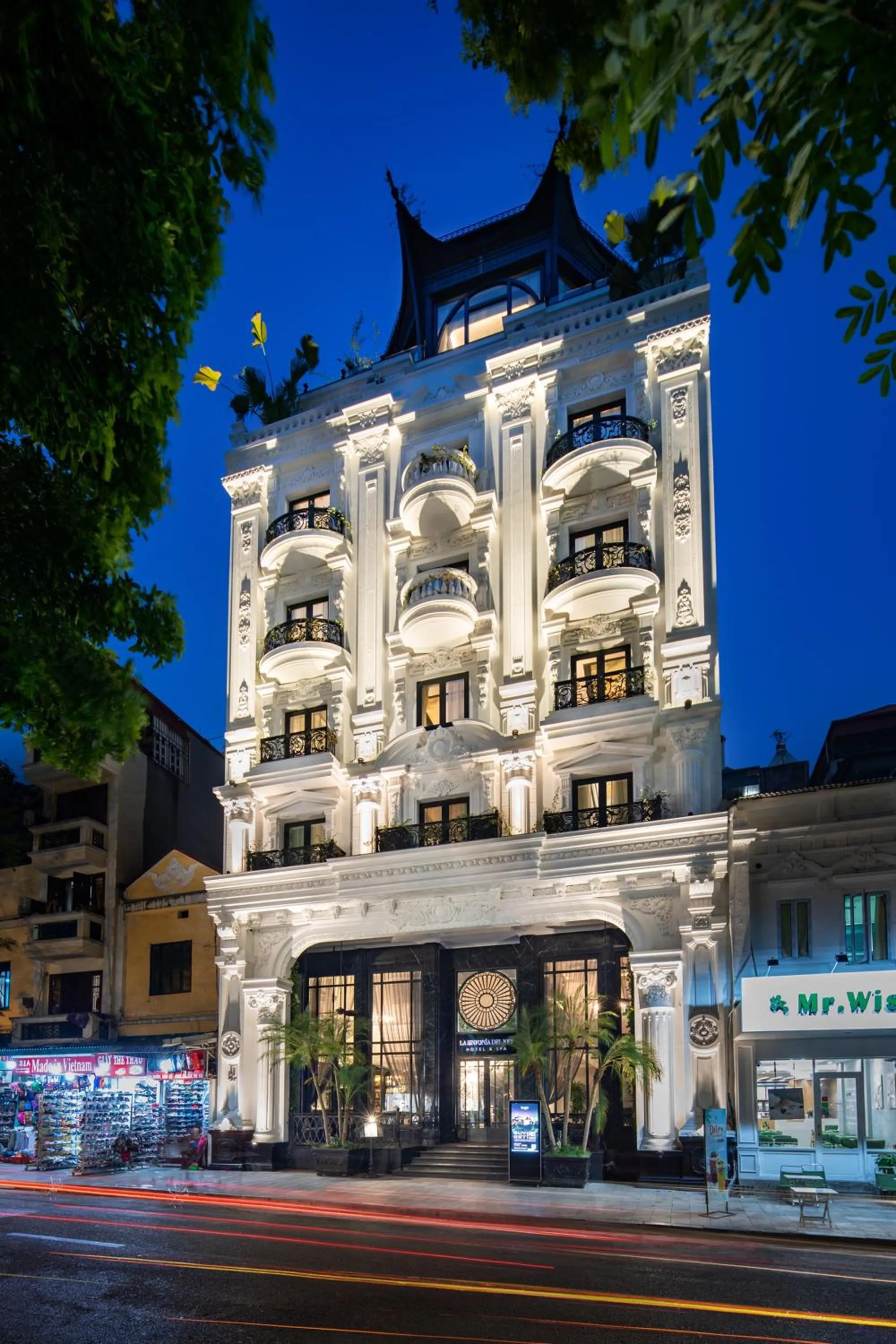 Property building in La Sinfonía del Rey Hotel & Spa