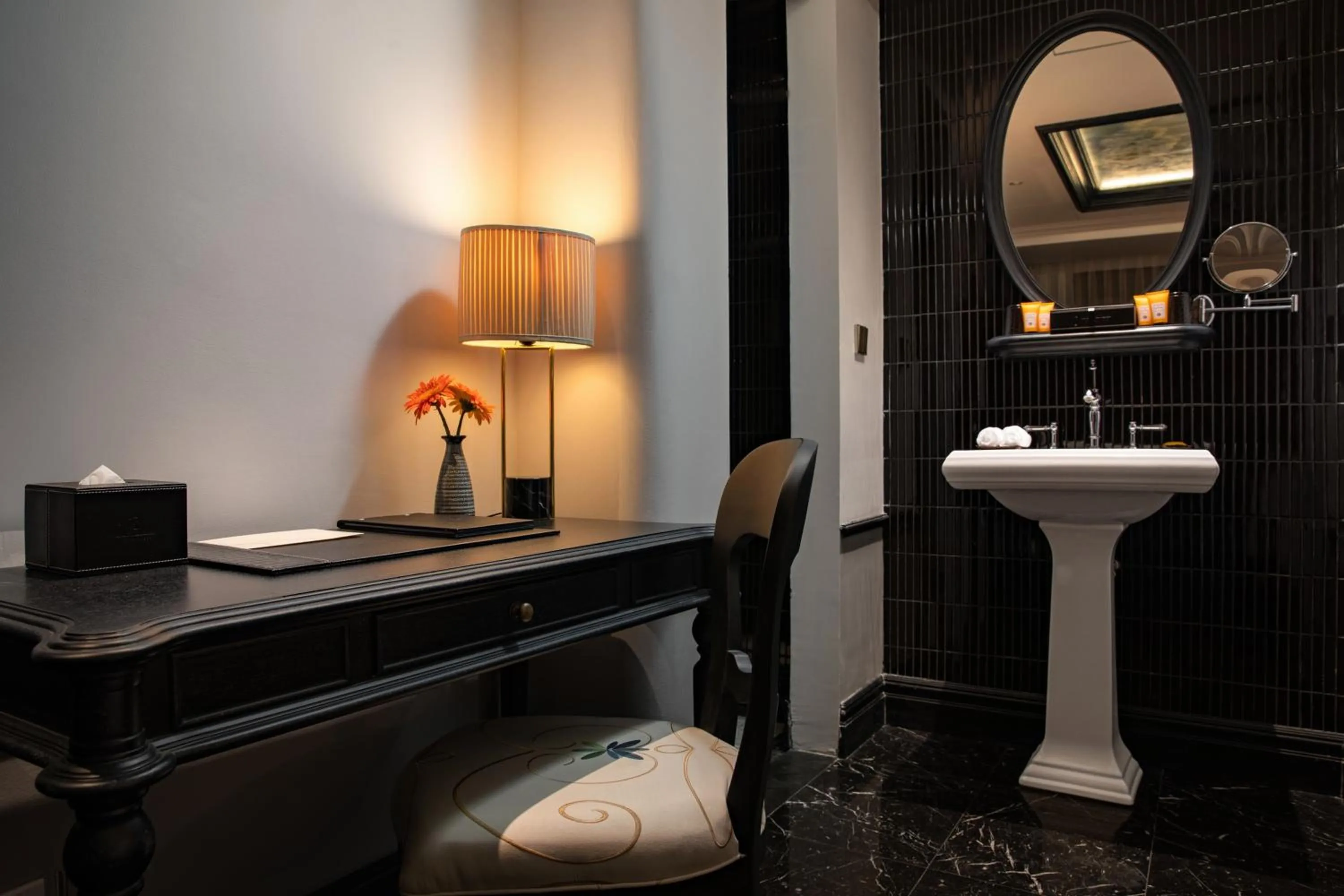 Guests in La Sinfonía del Rey Hotel & Spa