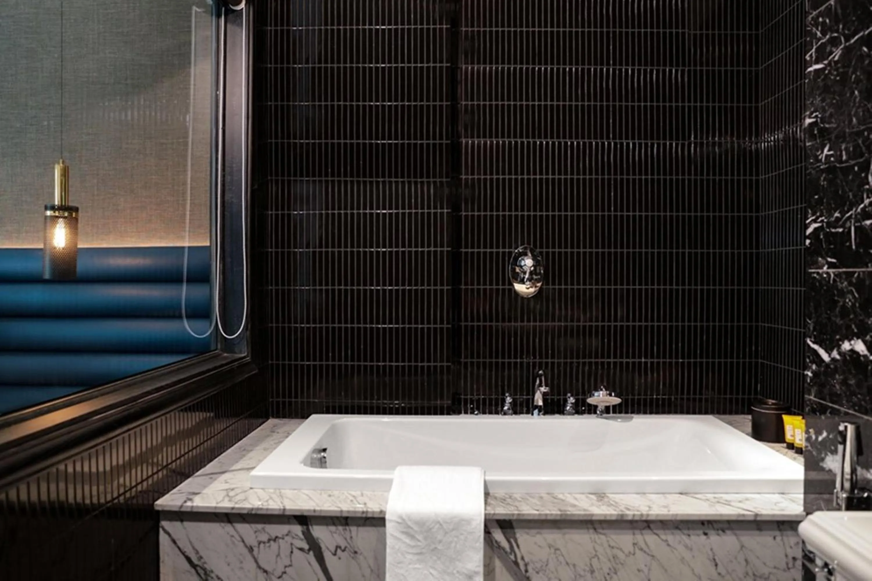 Bath in La Sinfonía del Rey Hotel & Spa