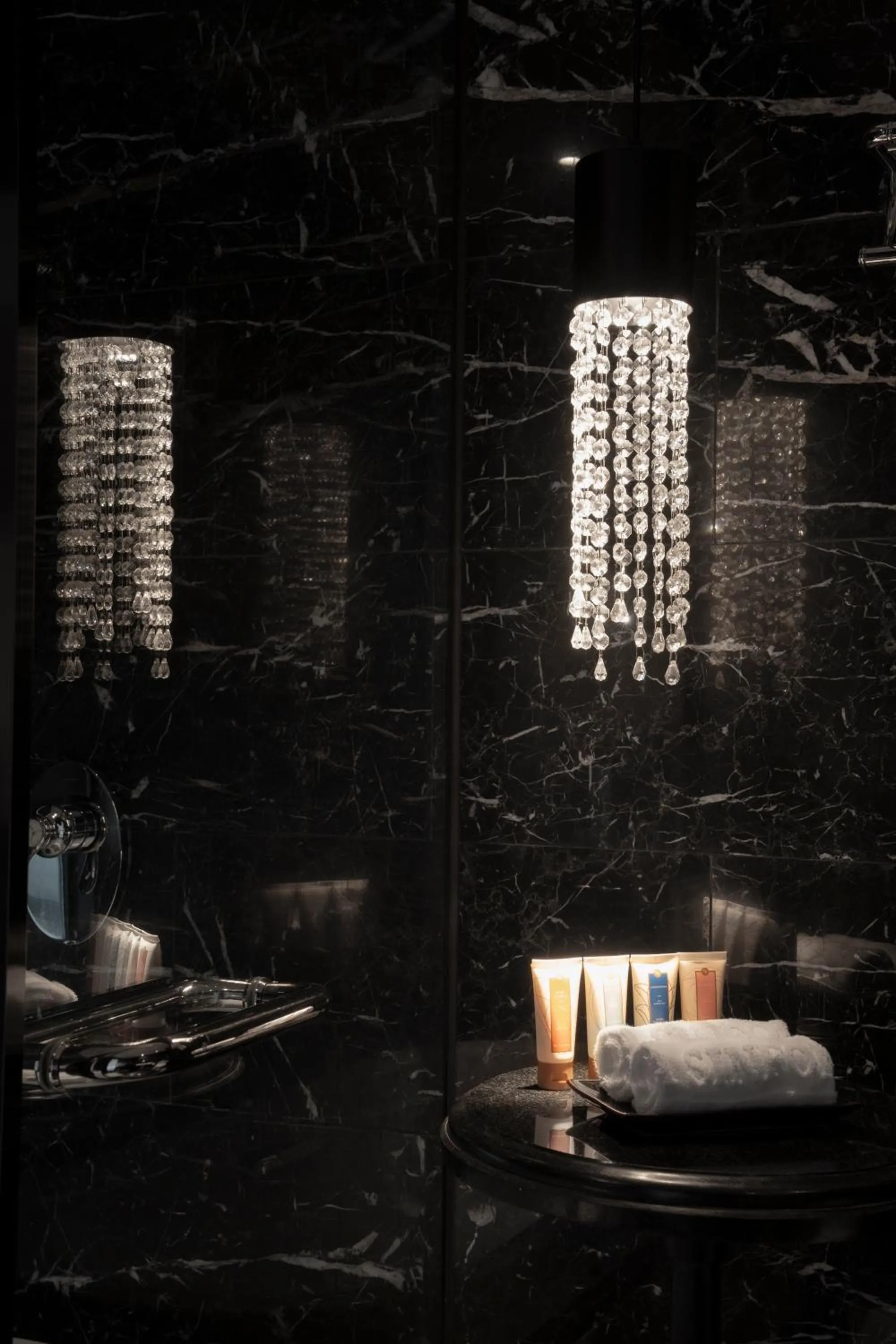 Toilet in La Sinfonía del Rey Hotel & Spa