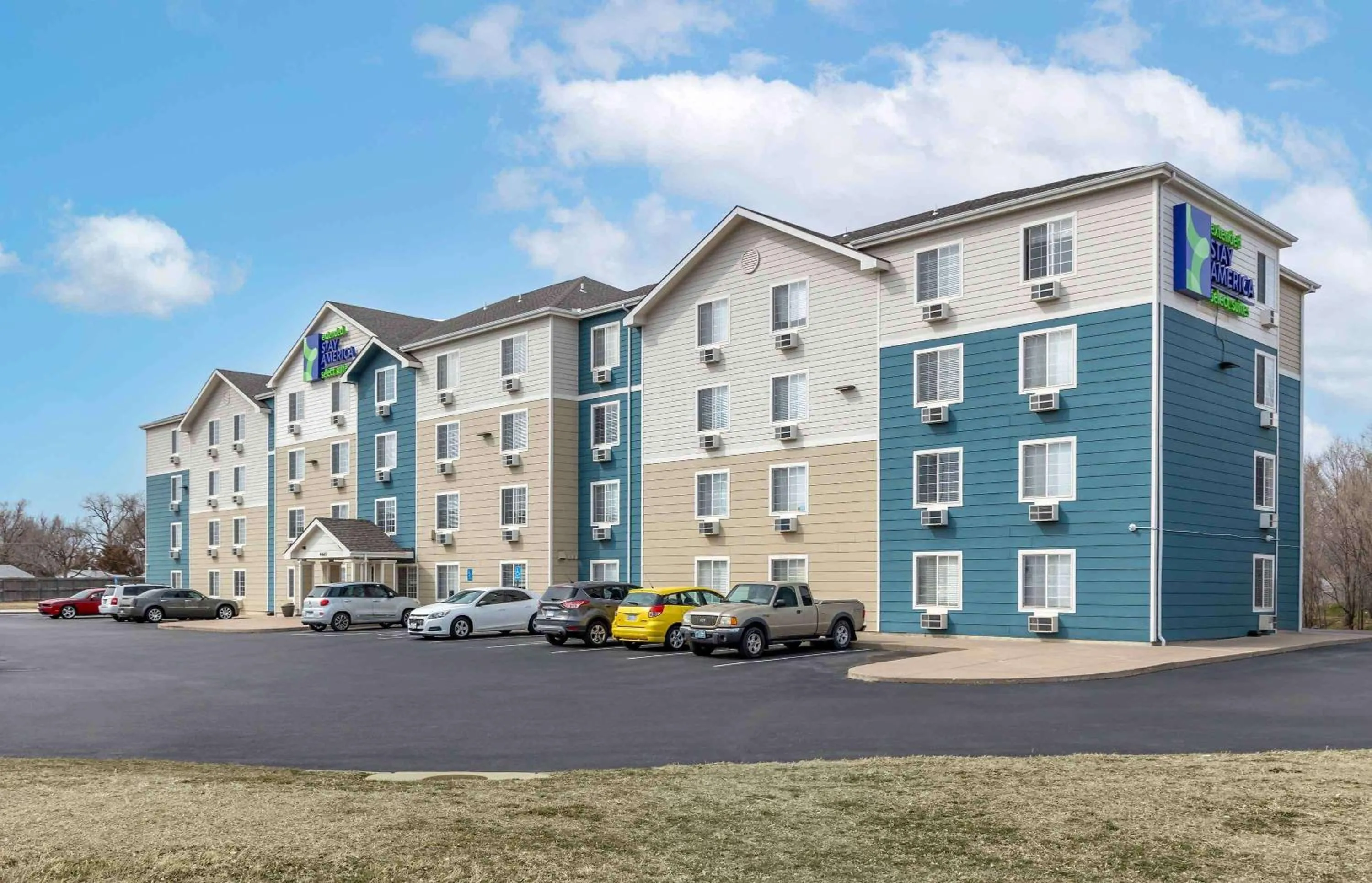 Property building in Extended Stay America Select Suites - Wichita - South