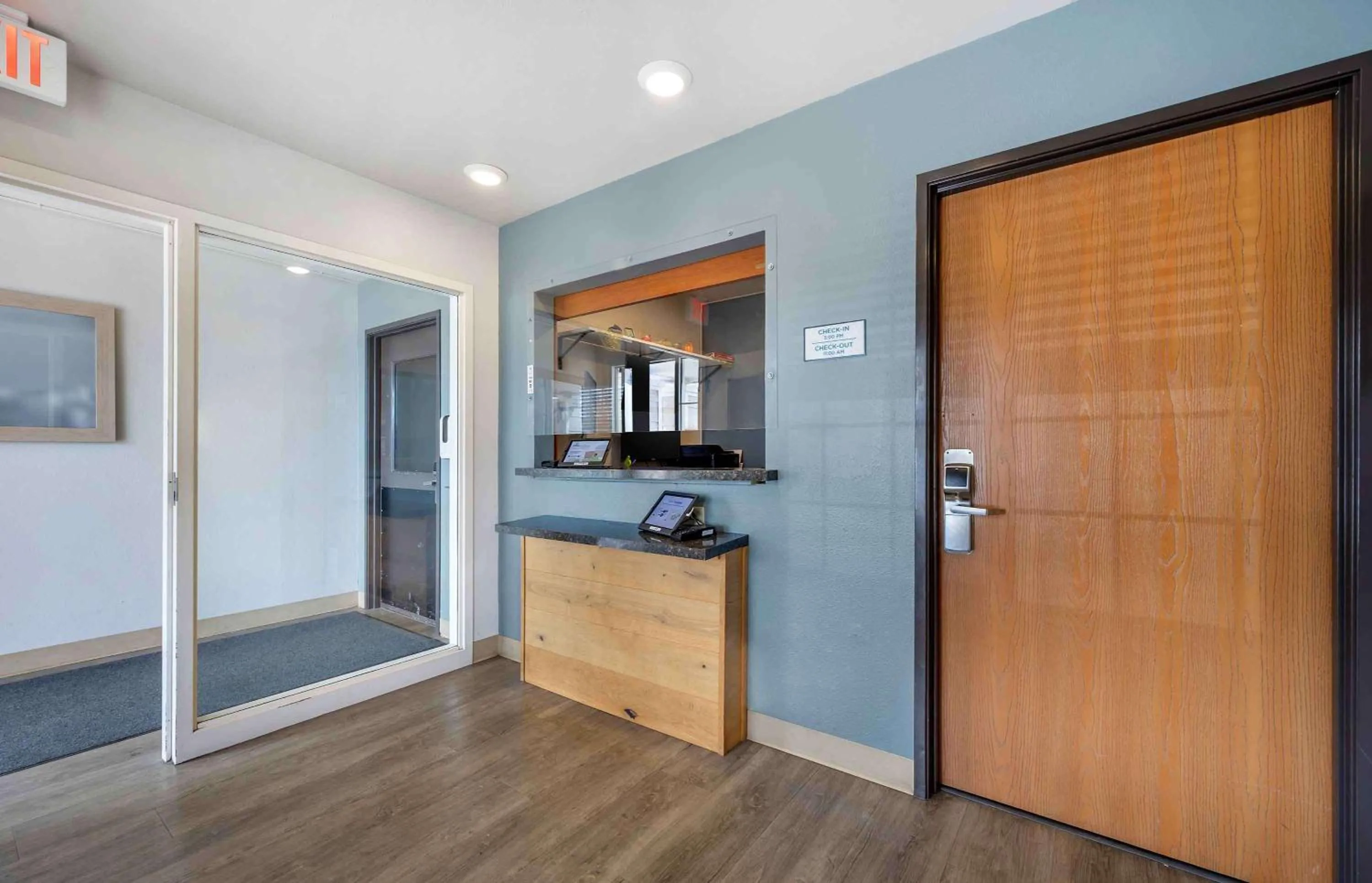 Lobby or reception in Extended Stay America Select Suites - Wichita - South