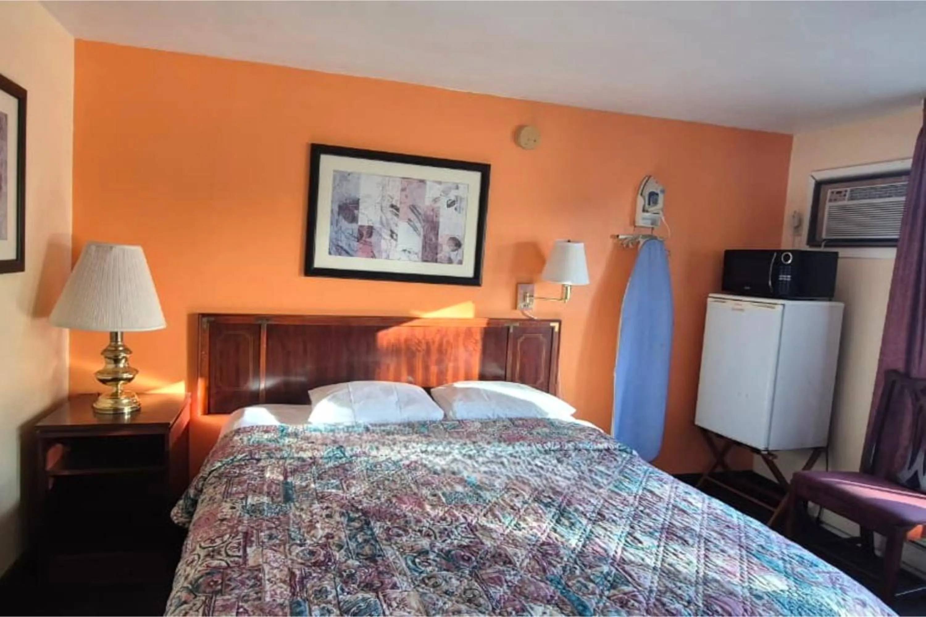 Bedroom, Bed in Canton Inn By OYO