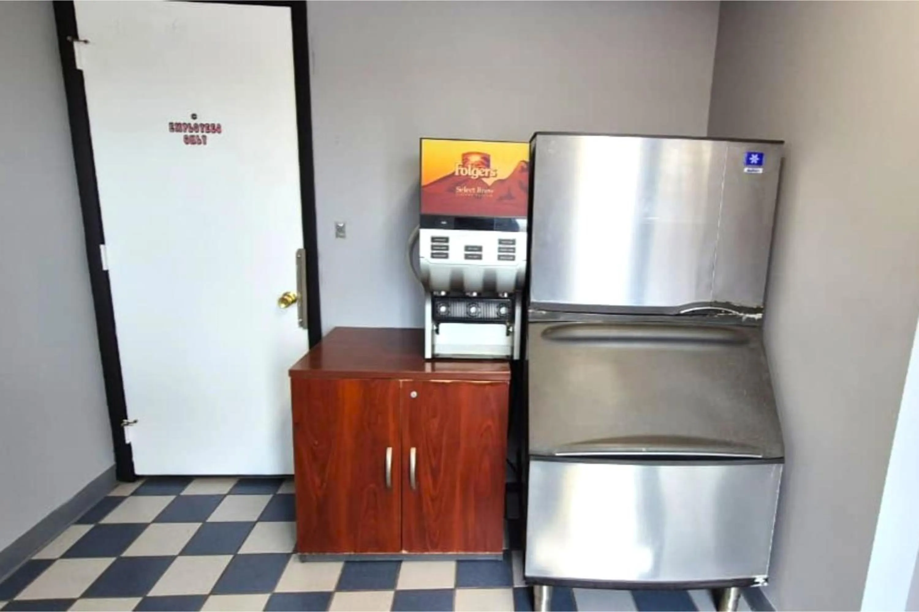 Lobby or reception in Canton Inn By OYO