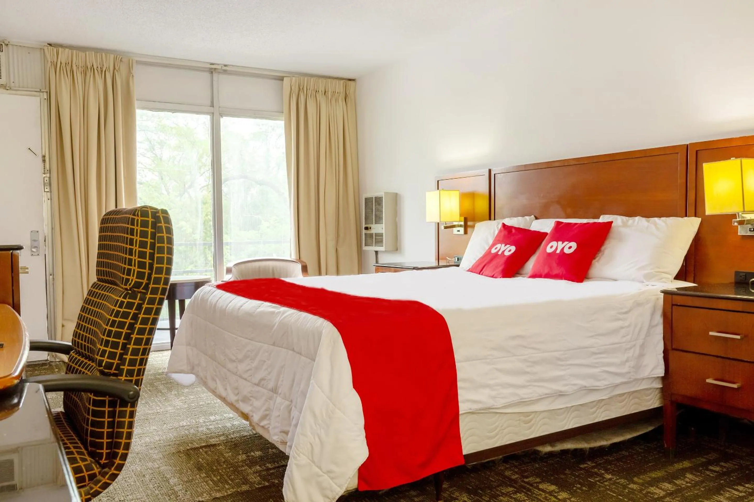 Bedroom in Americas Best Value Inn Rockford