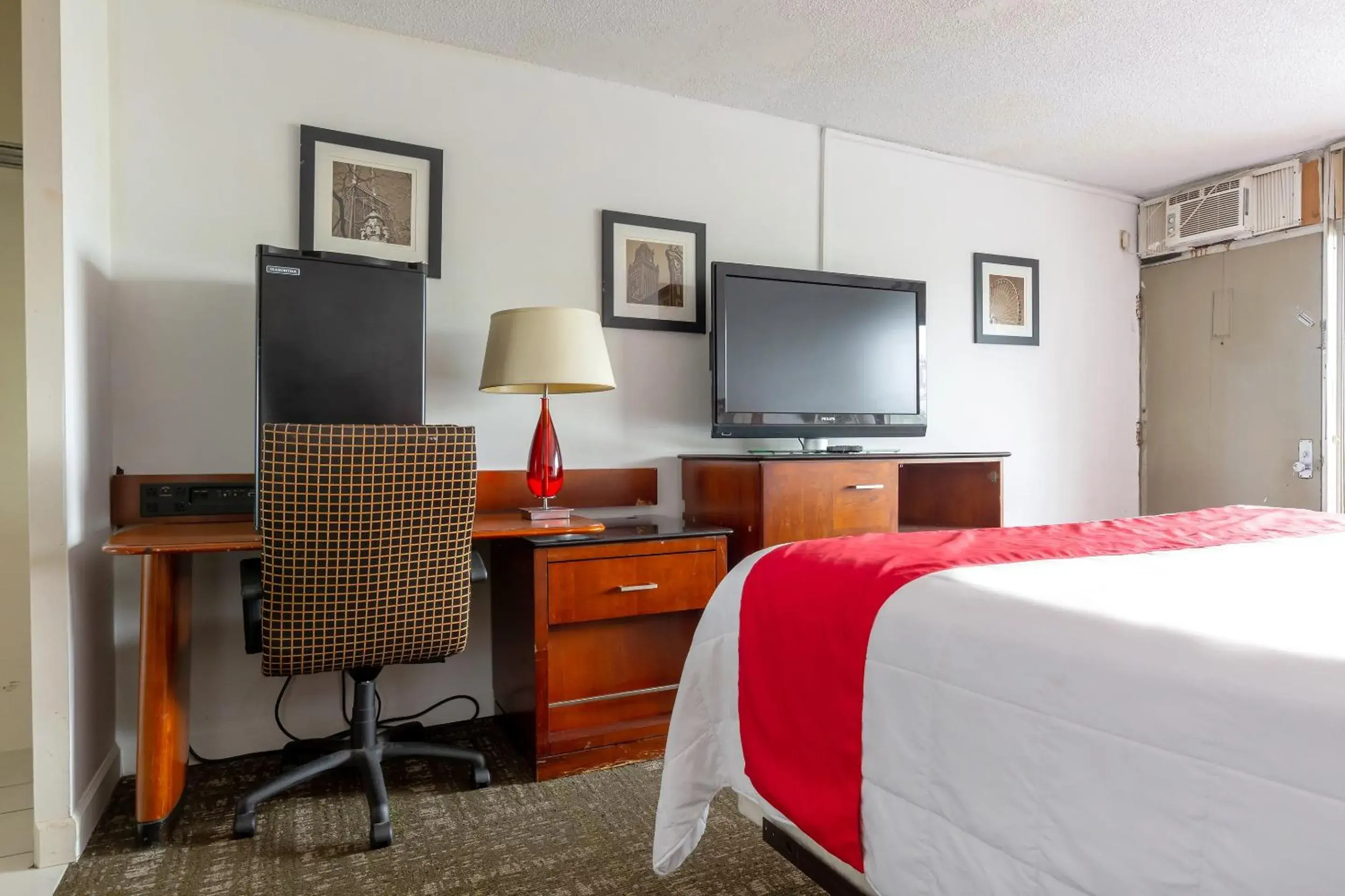 Bedroom, Bed in Americas Best Value Inn Rockford Bedroom, Bed in Americas Best Value Inn Rockford