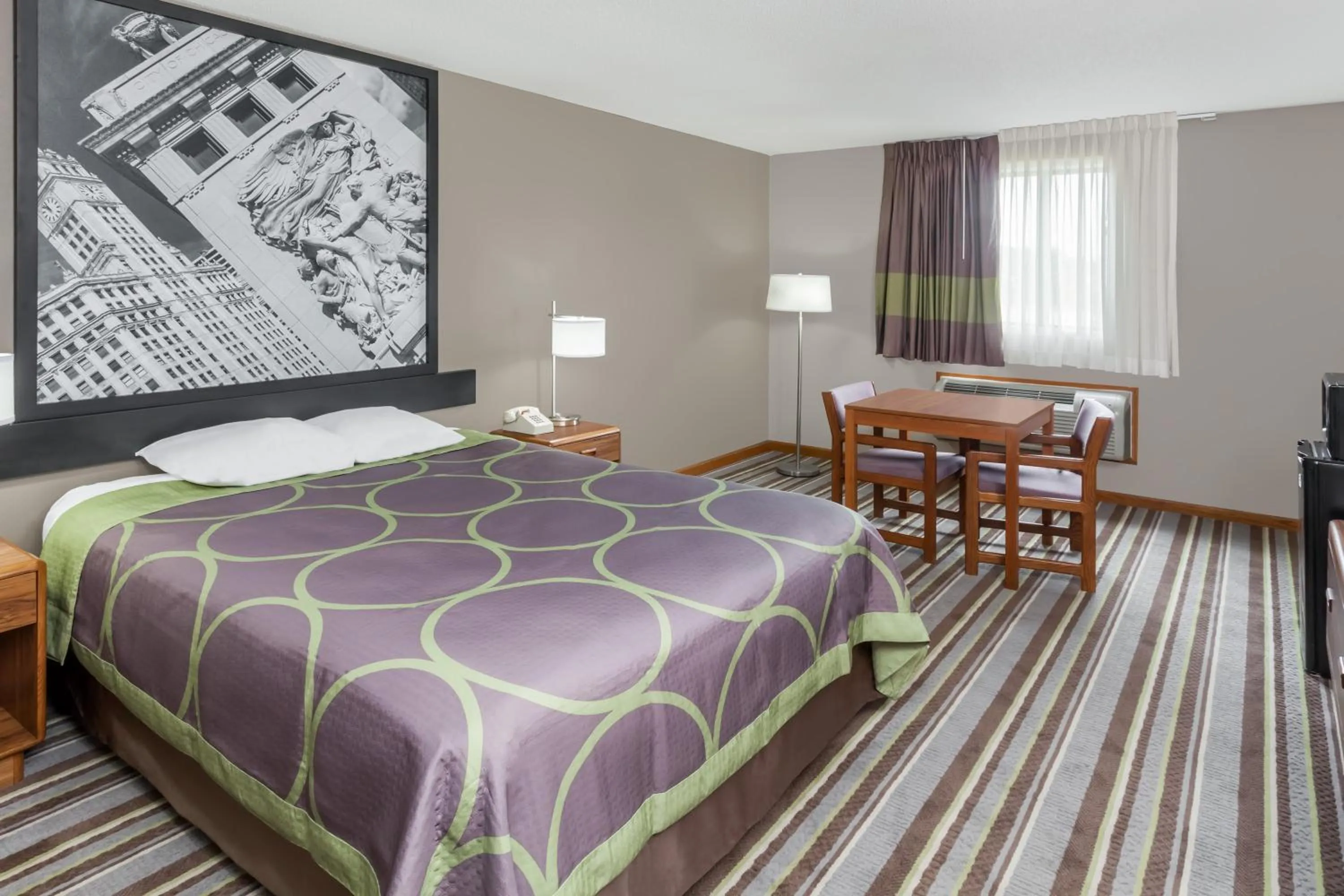 Bedroom in Super 8 by Wyndham Watseka