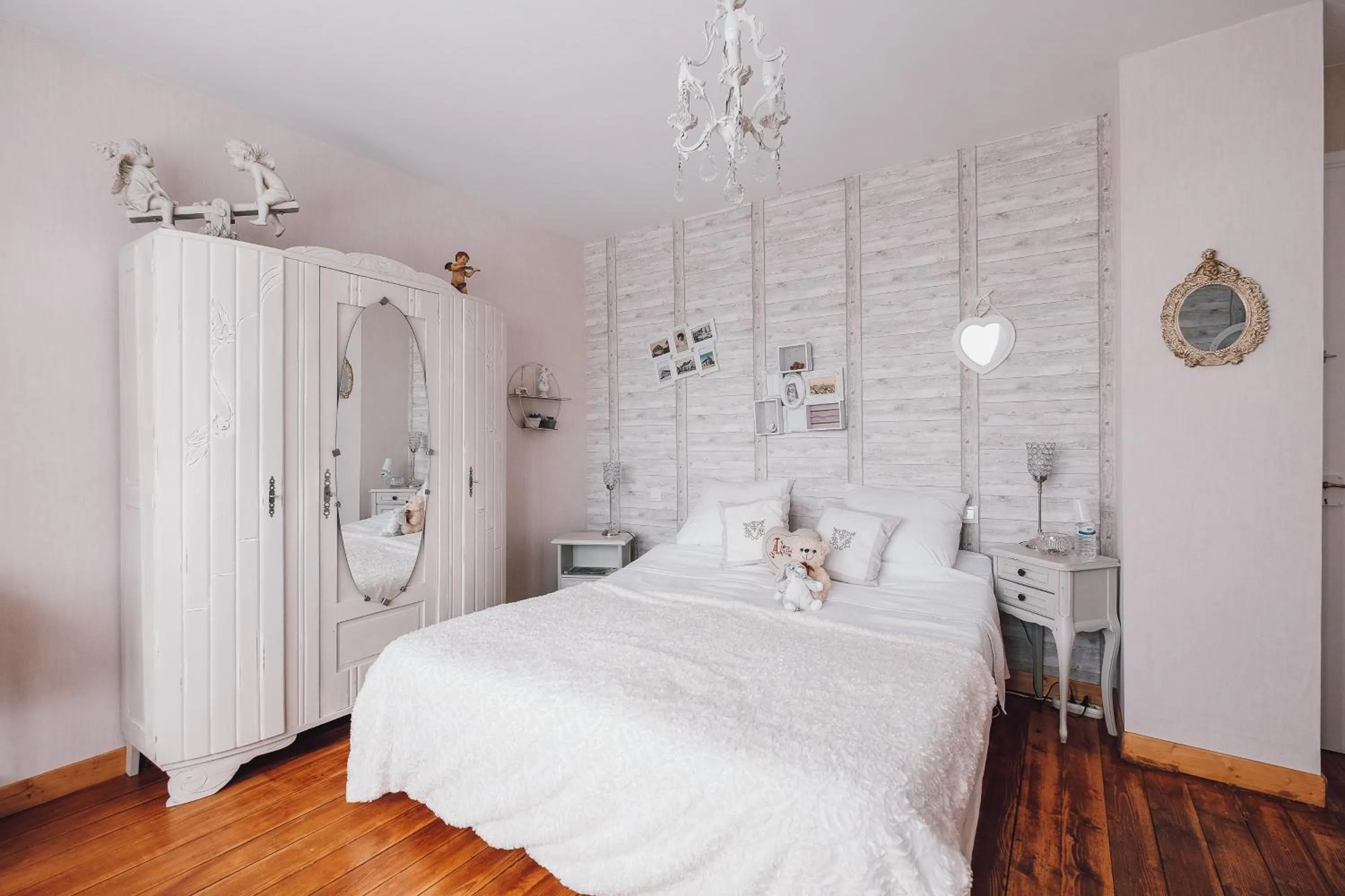 Bed in Les Iris Chambres d’hôte