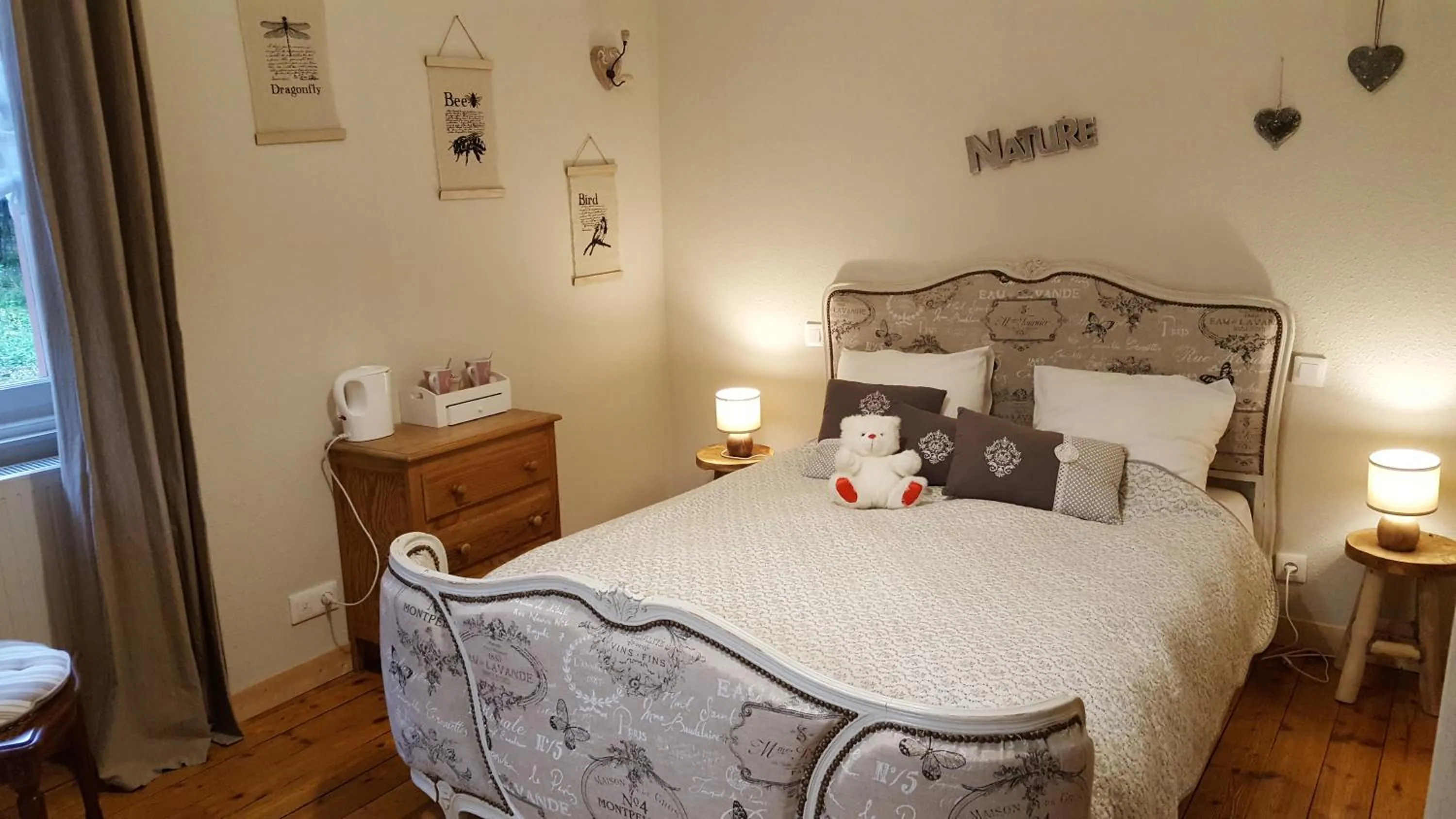 Bed in Les Iris Chambres d’hôte