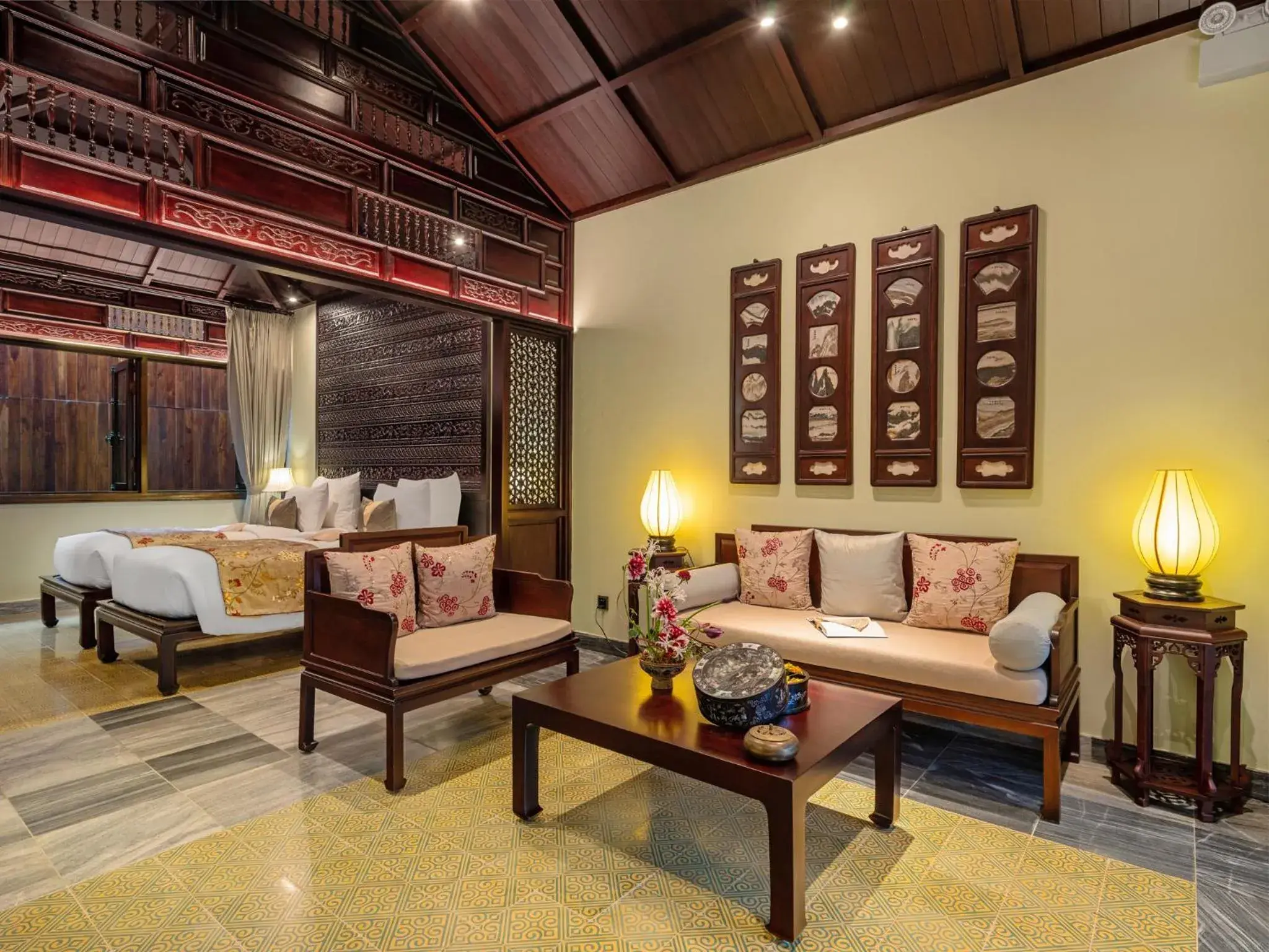 Bed in Ancient Huế Garden Houses Bed in Ancient Huế Garden Houses