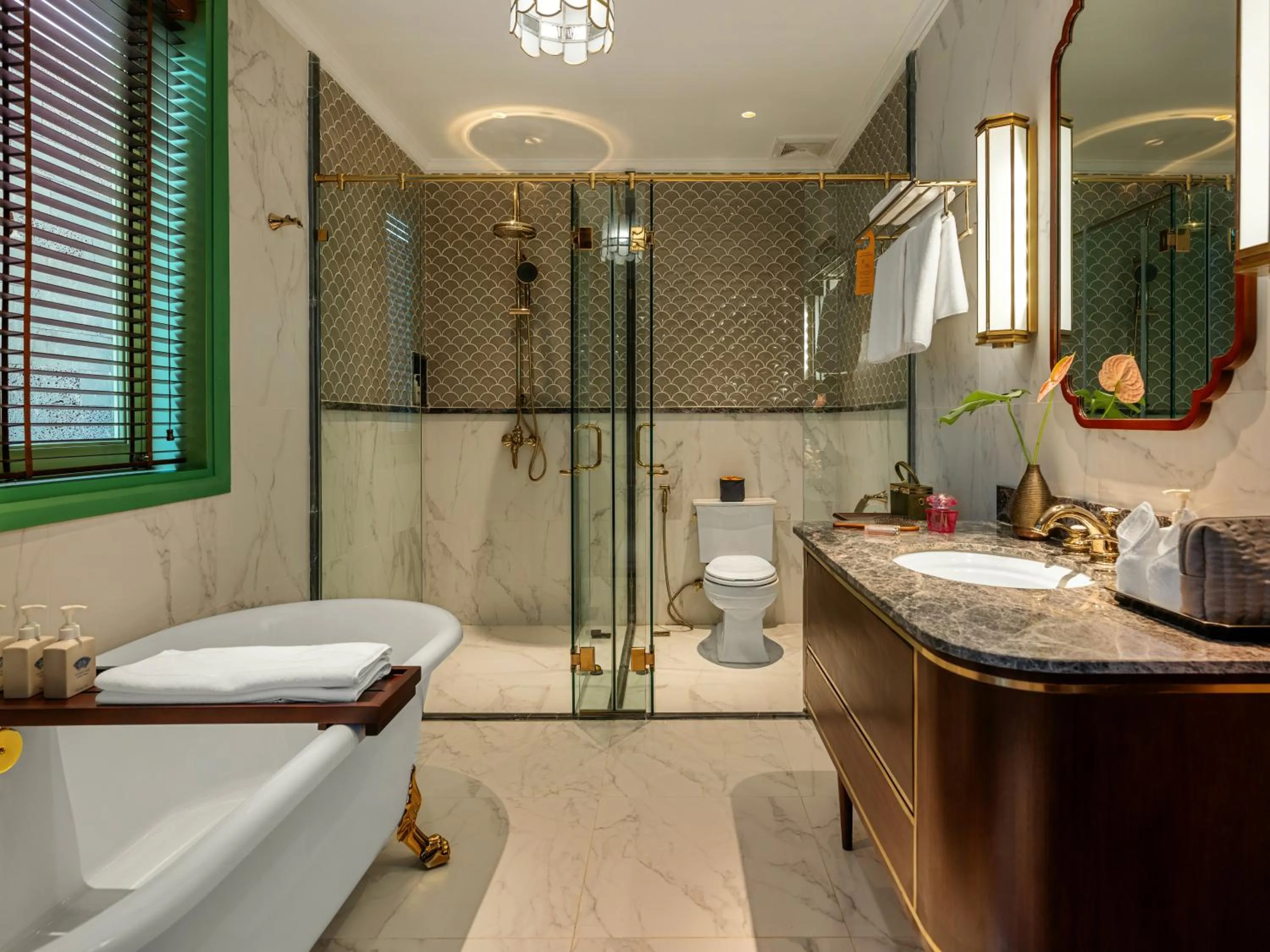 Shower in Ancient Huế Garden Houses