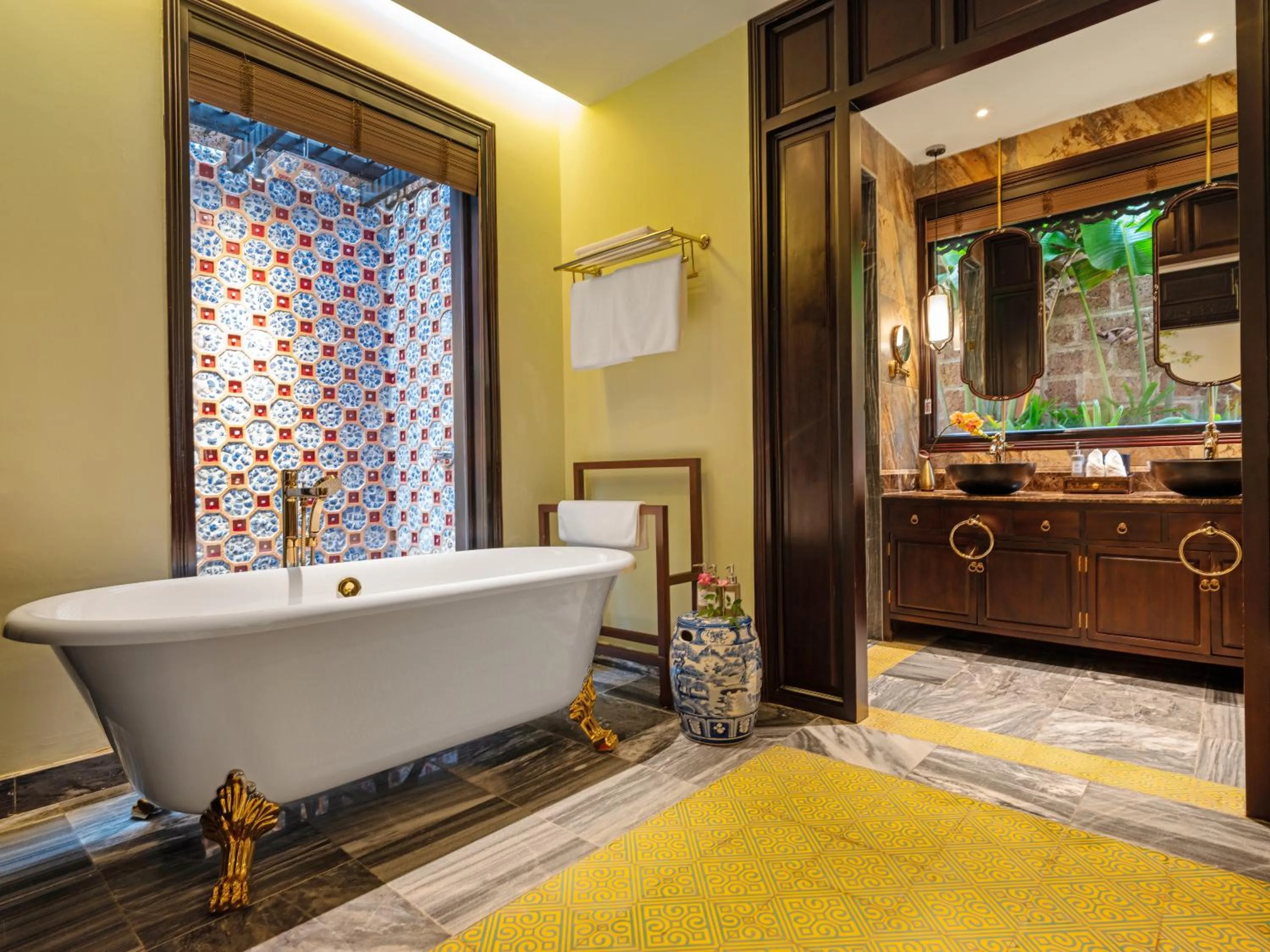 Shower in Ancient Huế Garden Houses