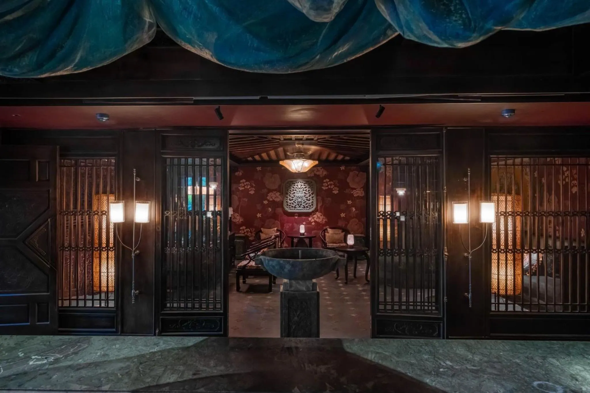 Lobby or reception in Ancient Huế Garden Houses