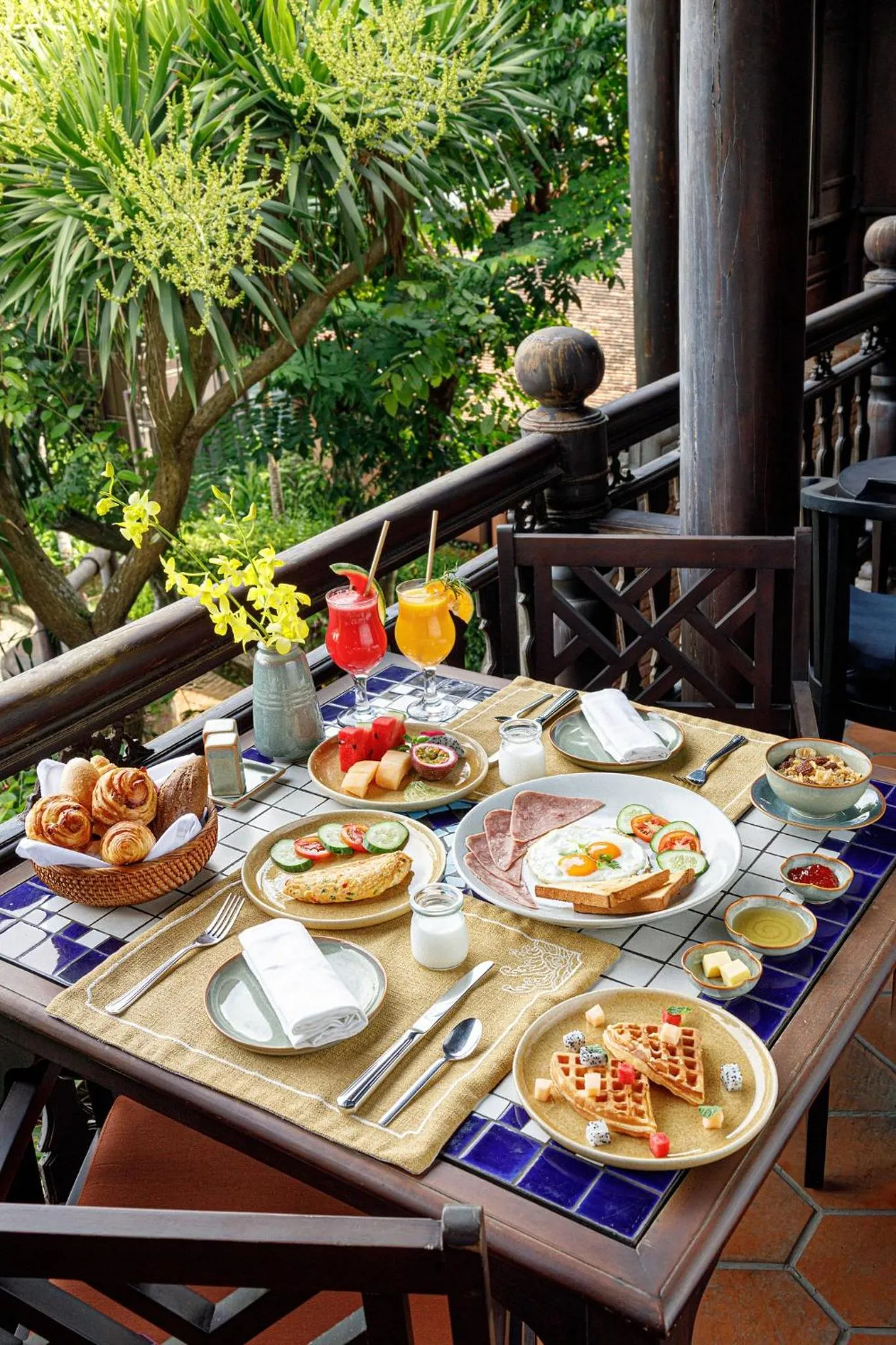 Breakfast in Ancient Huế Garden Houses