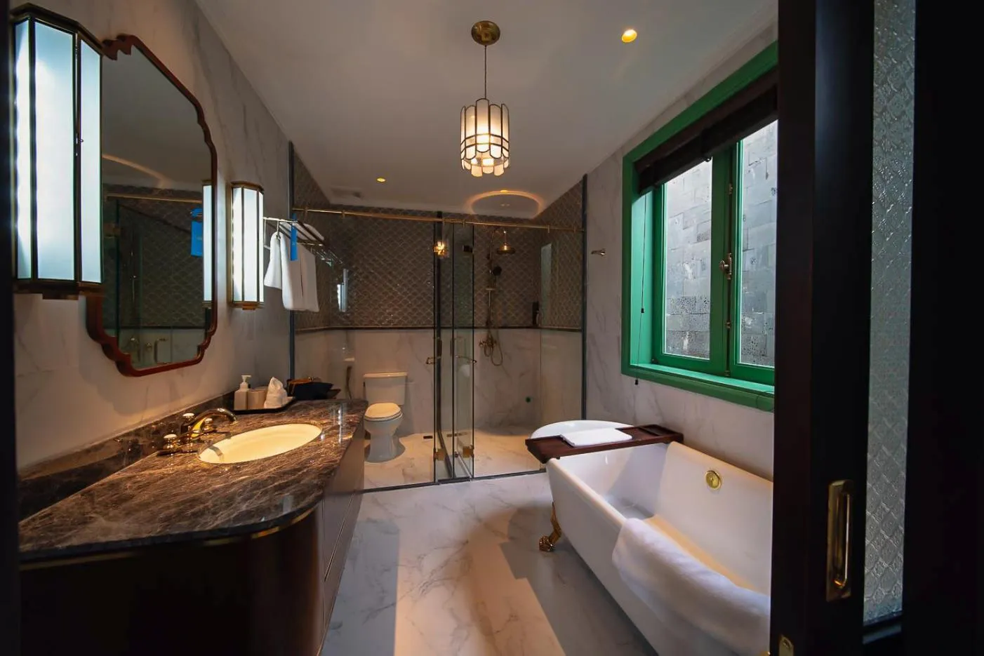 Toilet, Bed in Ancient Huế Garden Houses