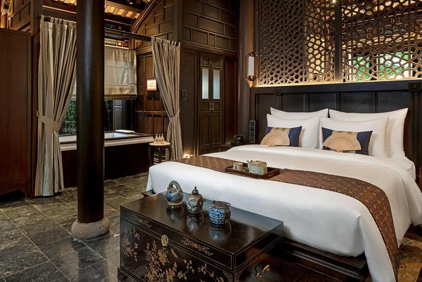 Bed in Ancient Huế Garden Houses