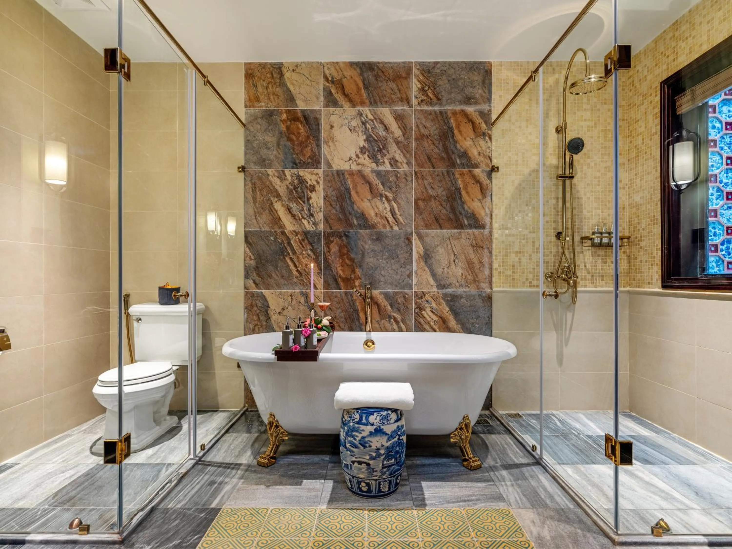 Shower in Ancient Huế Garden Houses