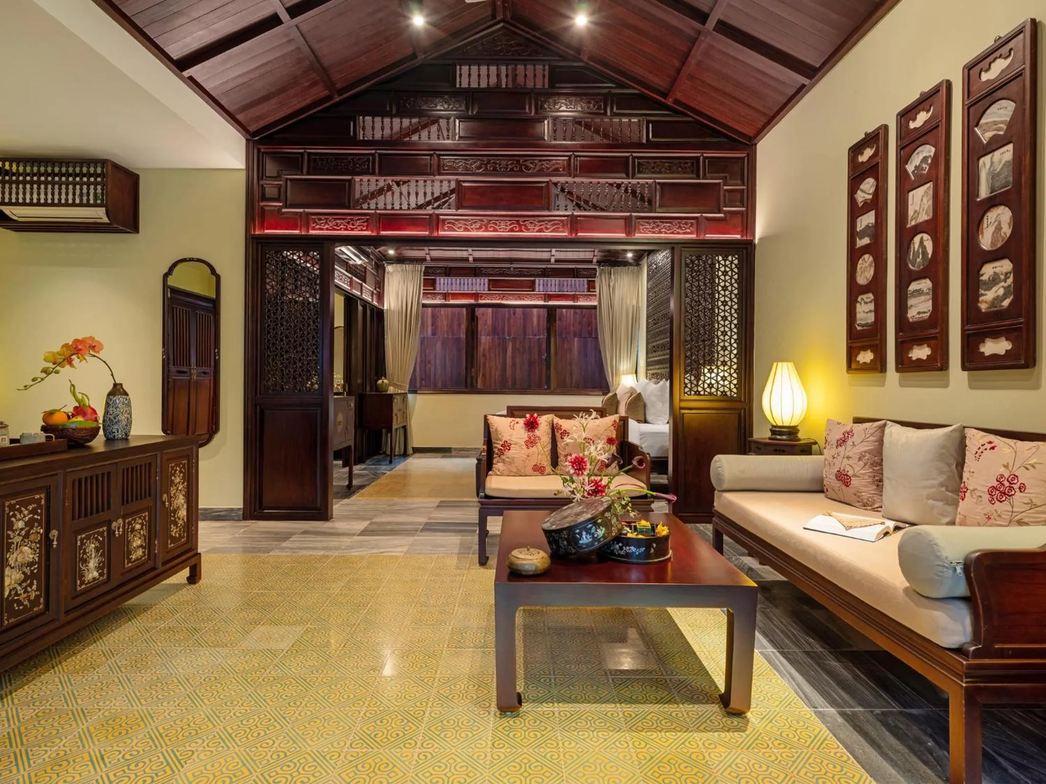 Bed in Ancient Huế Garden Houses