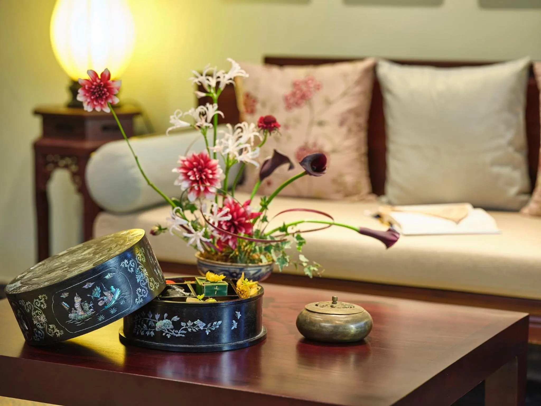 Bed in Ancient Huế Garden Houses