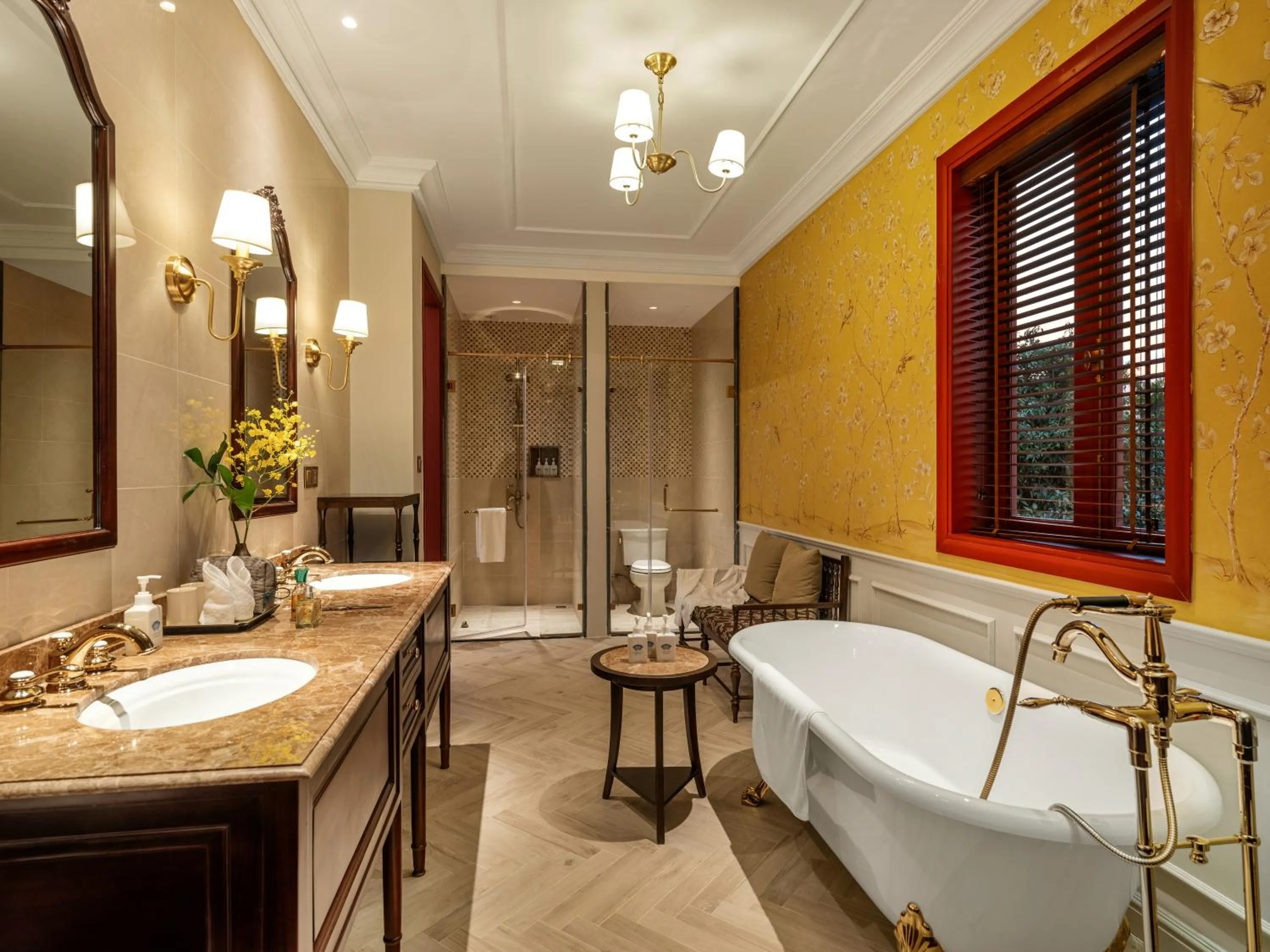 Bathroom in Ancient Huế Garden Houses