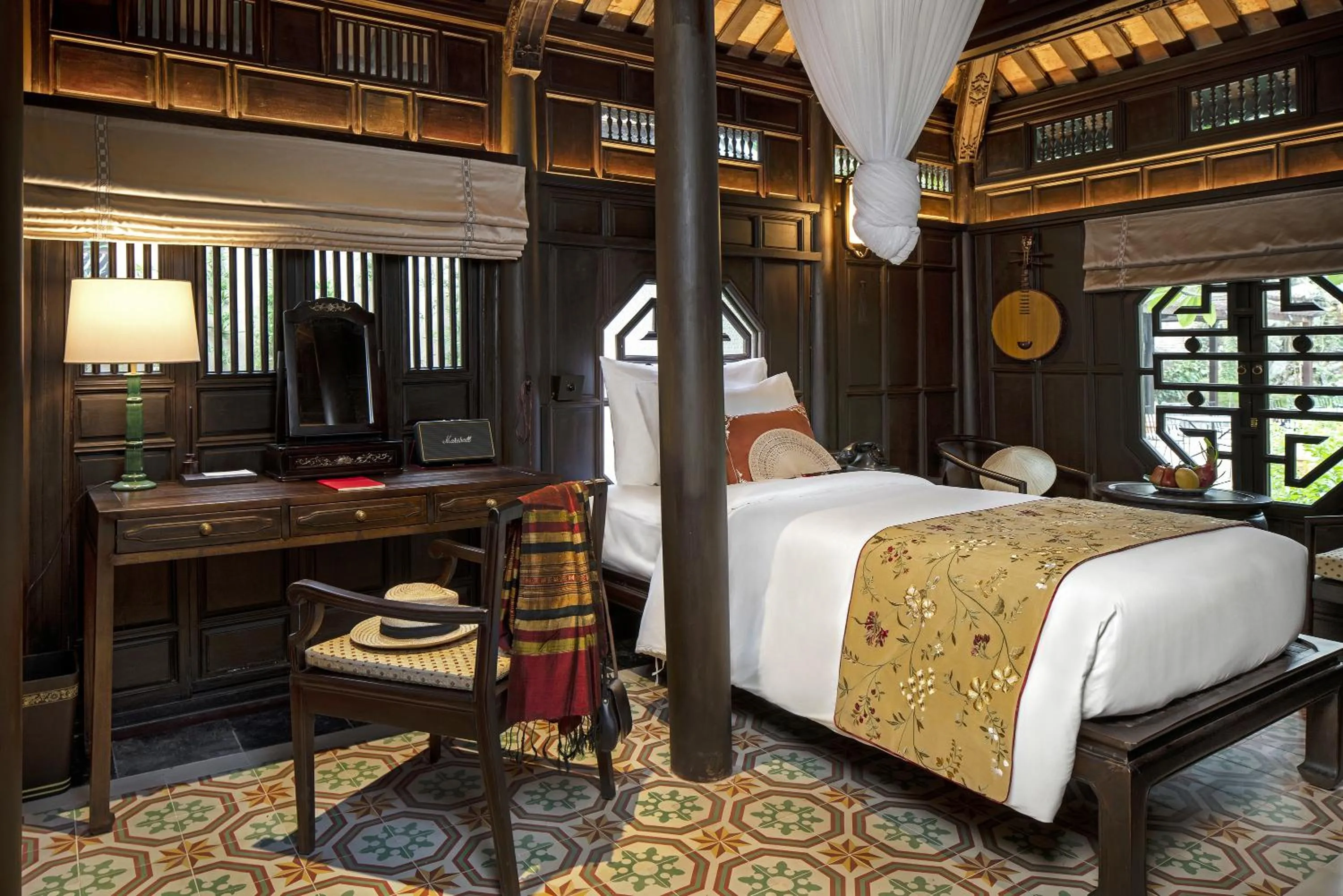 Bed in Ancient Huế Garden Houses