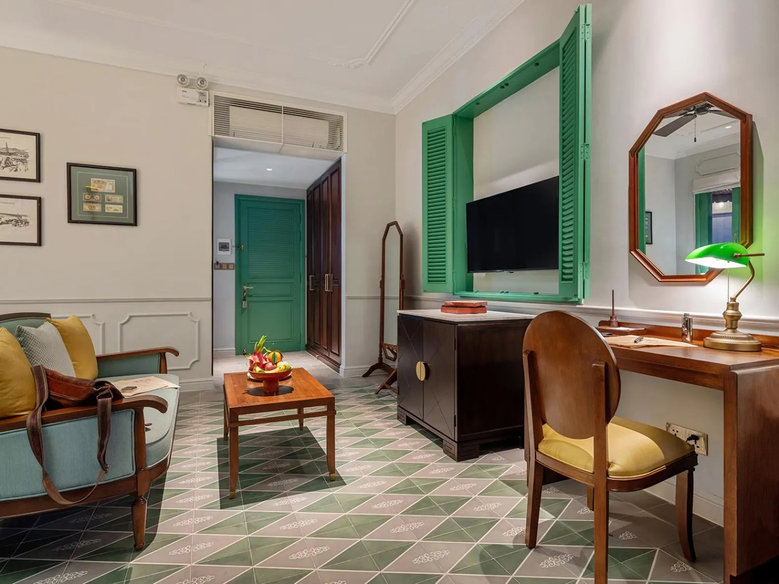 TV and multimedia in Ancient Huế Garden Houses