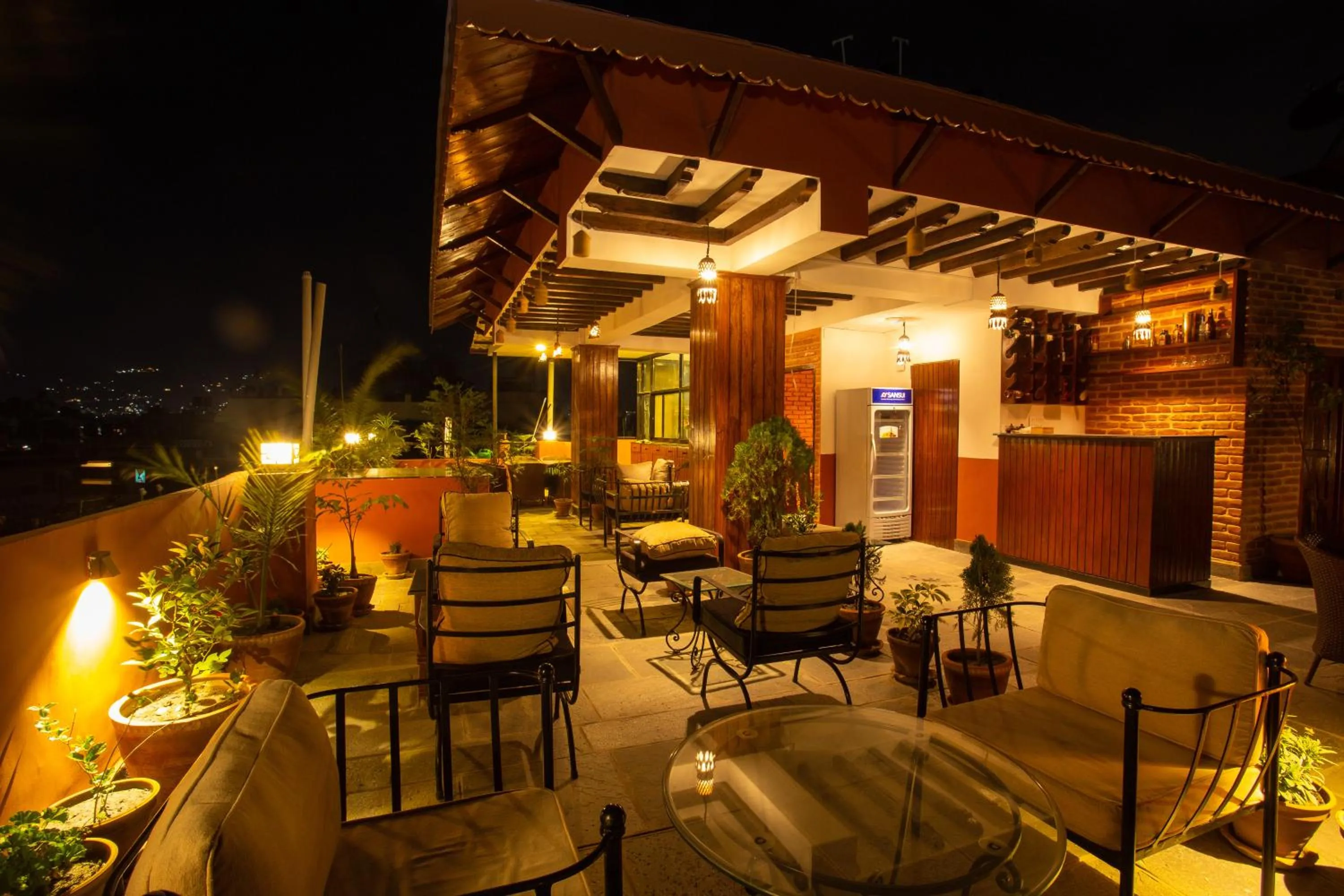 Restaurant/places to eat in Nivas Boutique Home