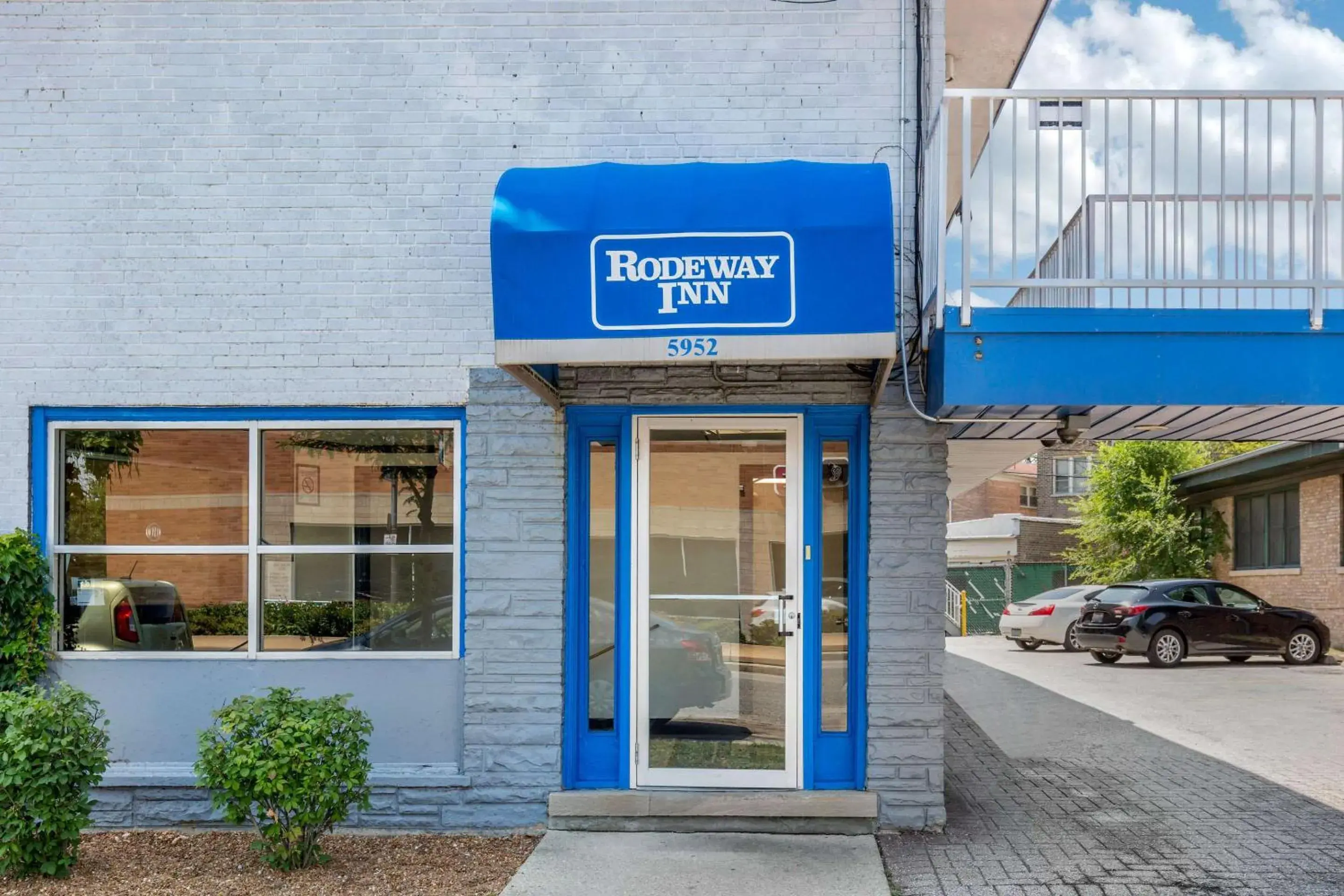 Property building in Rodeway Inn Property building in Rodeway Inn