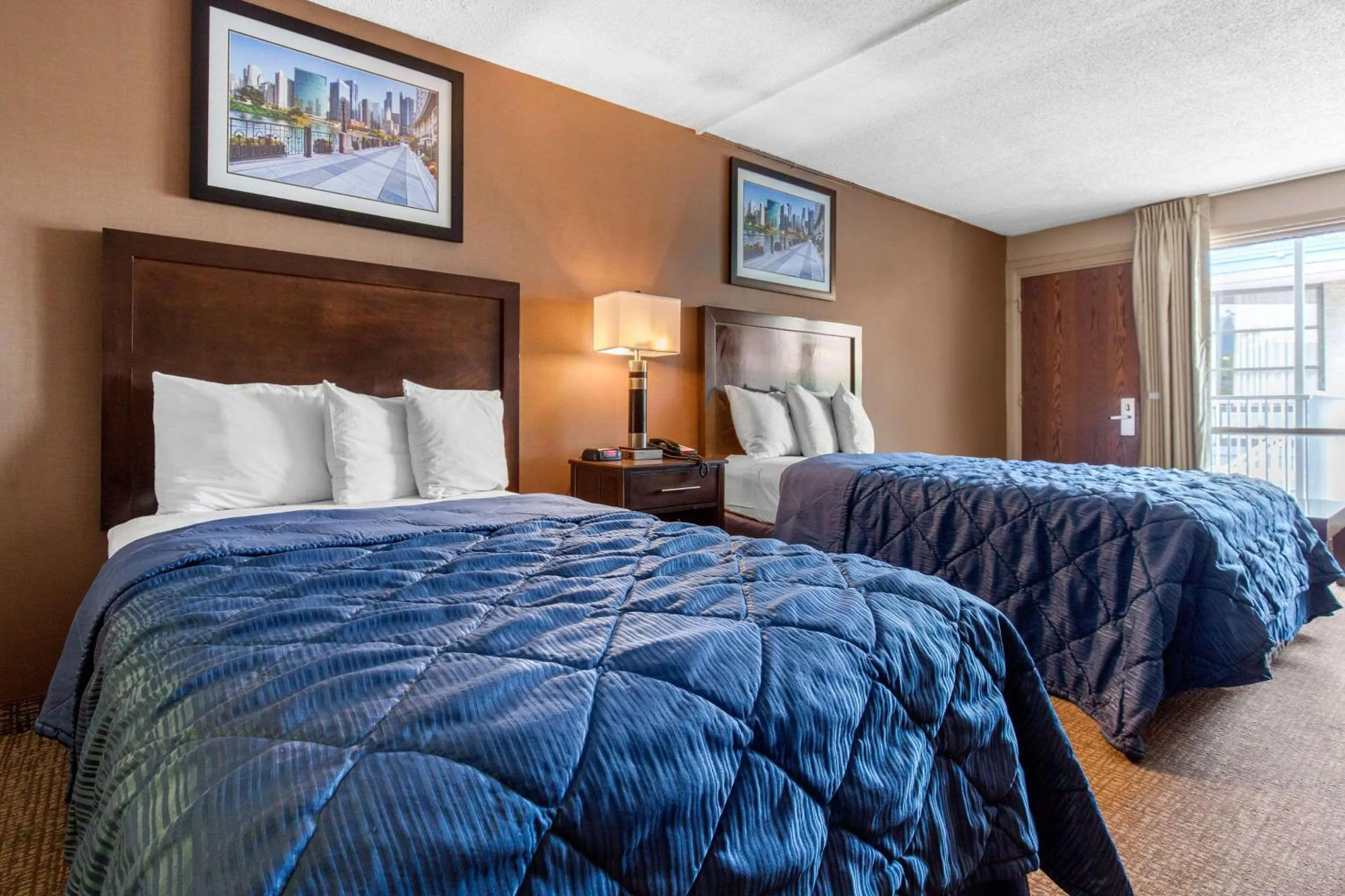 Photo of the whole room, Bed in Rodeway Inn