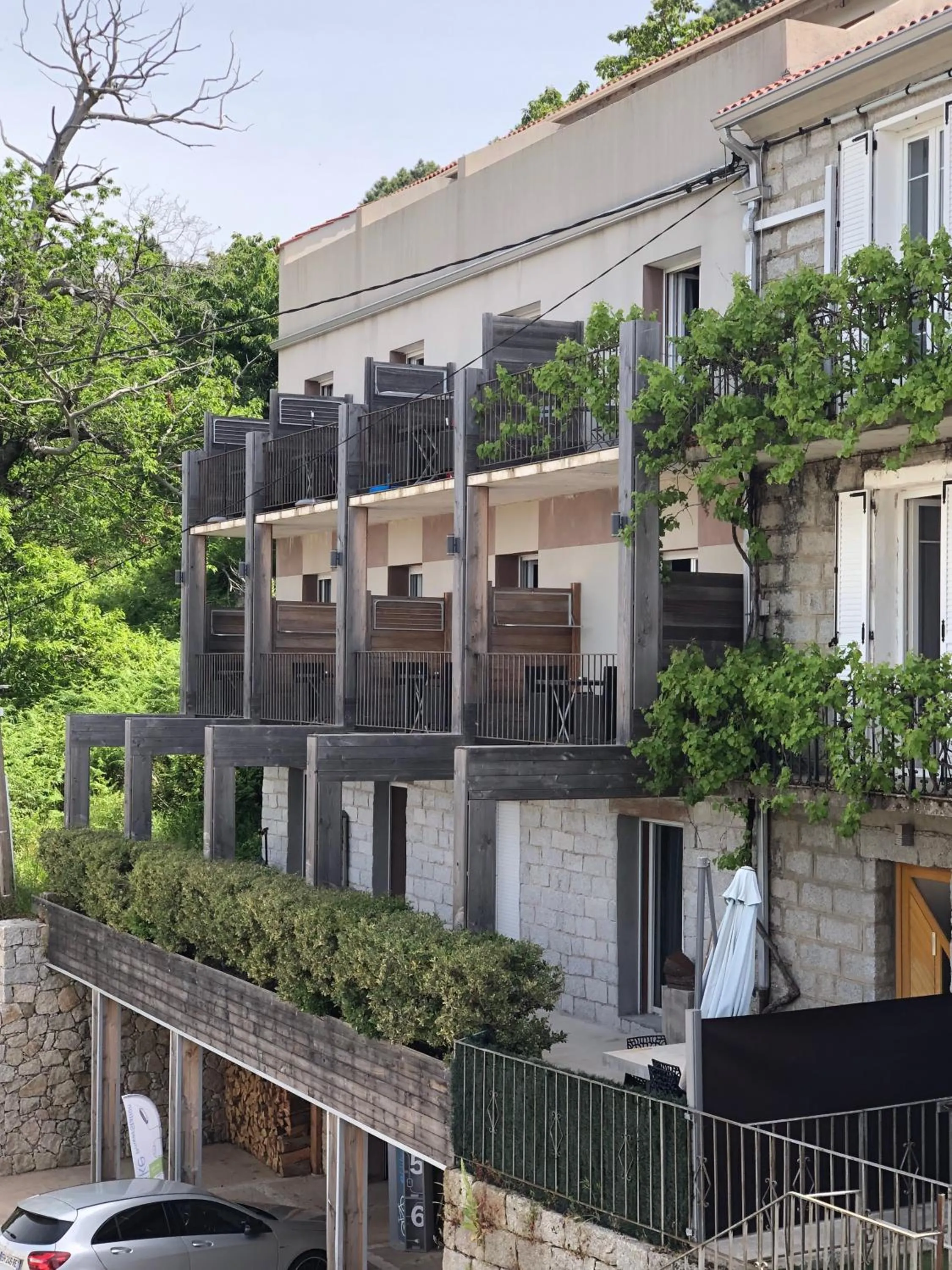 Facade/entrance in A Fontana