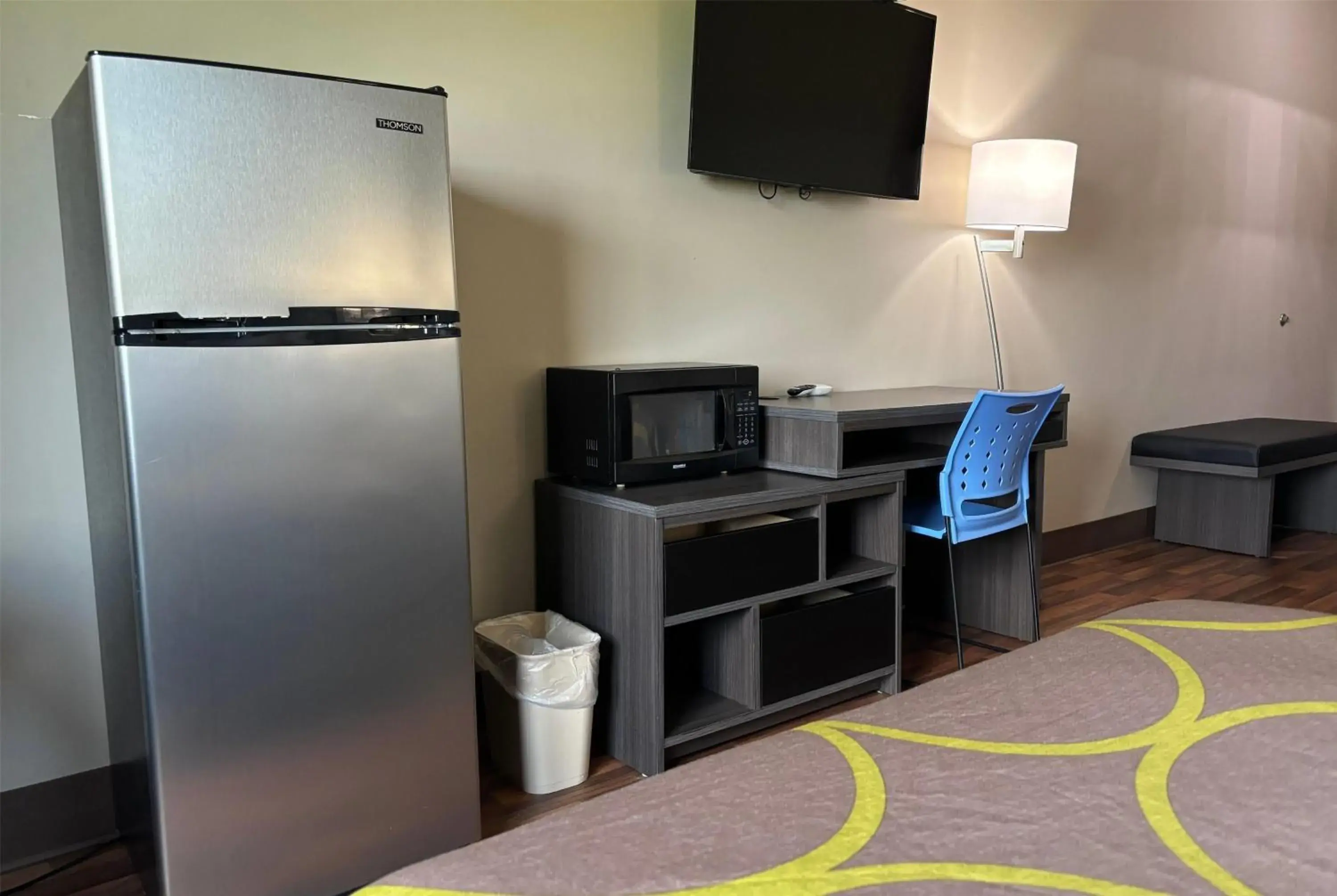 Photo of the whole room in Super 8 by Wyndham Grayville Photo of the whole room in Super 8 by Wyndham Grayville