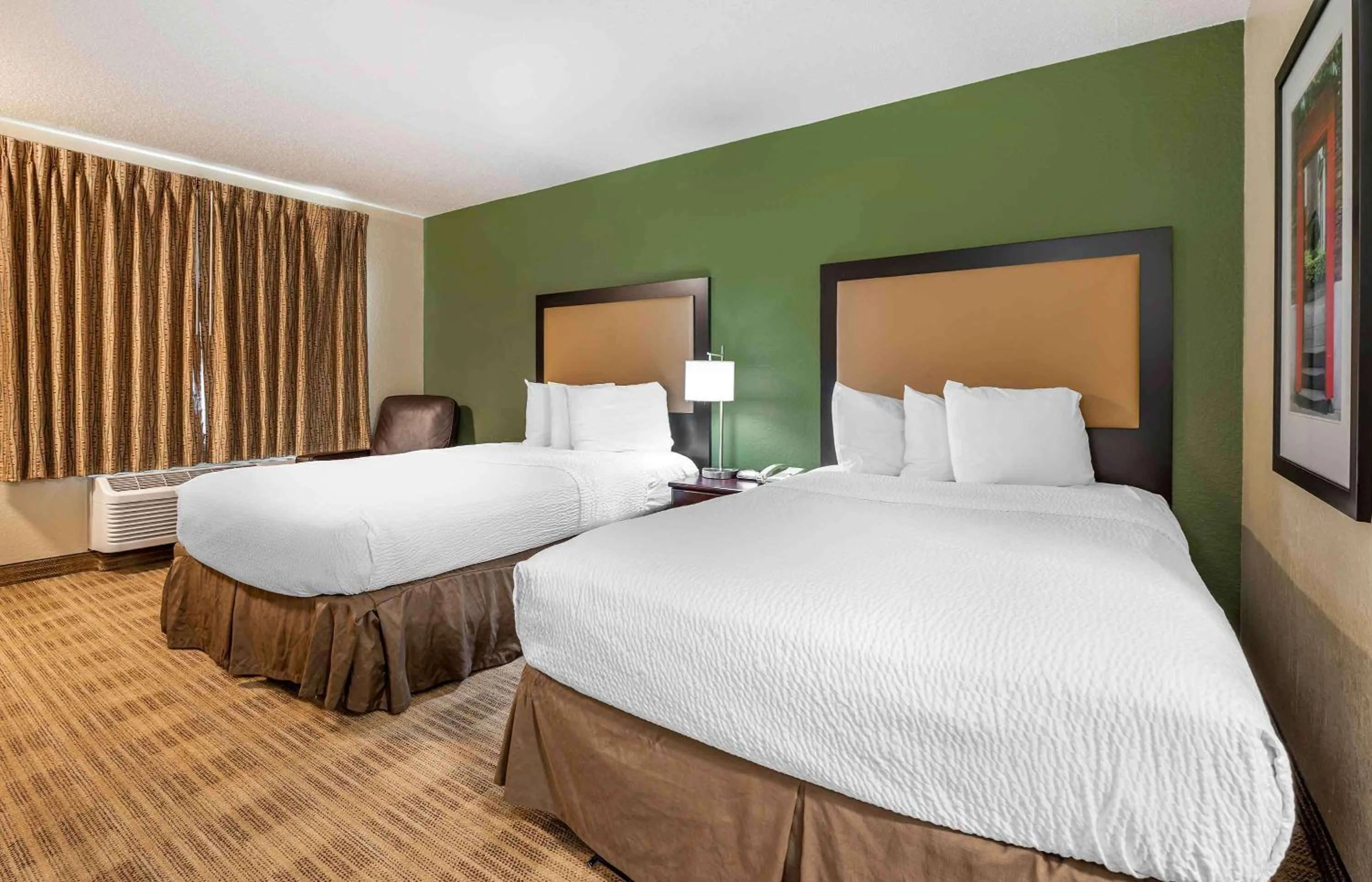 Bedroom, Bed in Extended Stay America Suites - Indianapolis - Airport