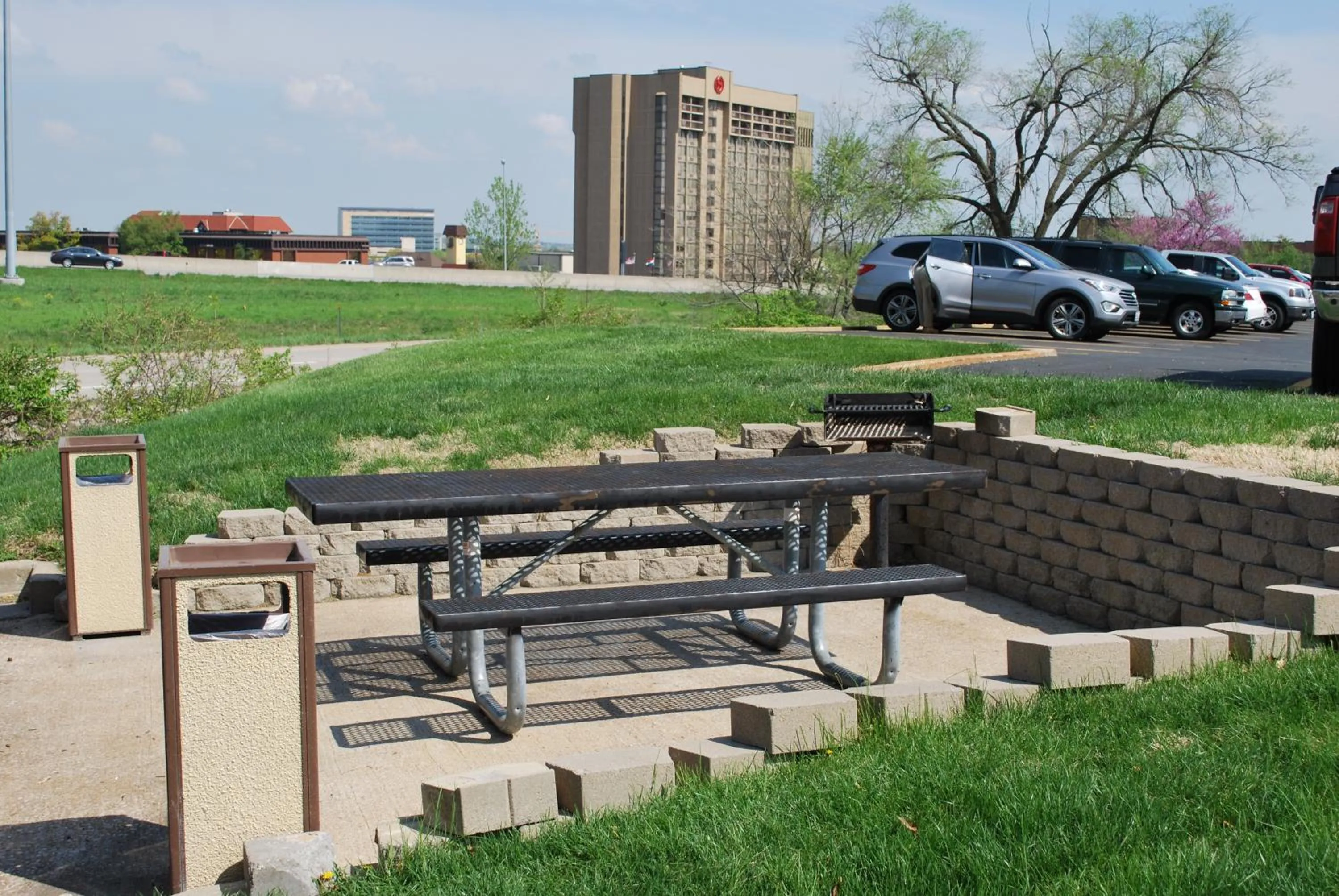 Patio in Extended Stay America Suites - St Louis - Westport - Central