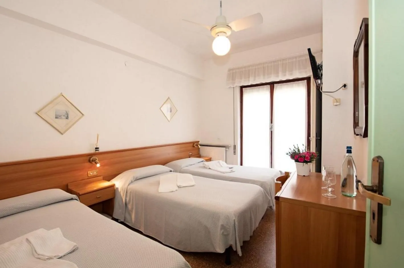 Bed in Hotel Tirreno