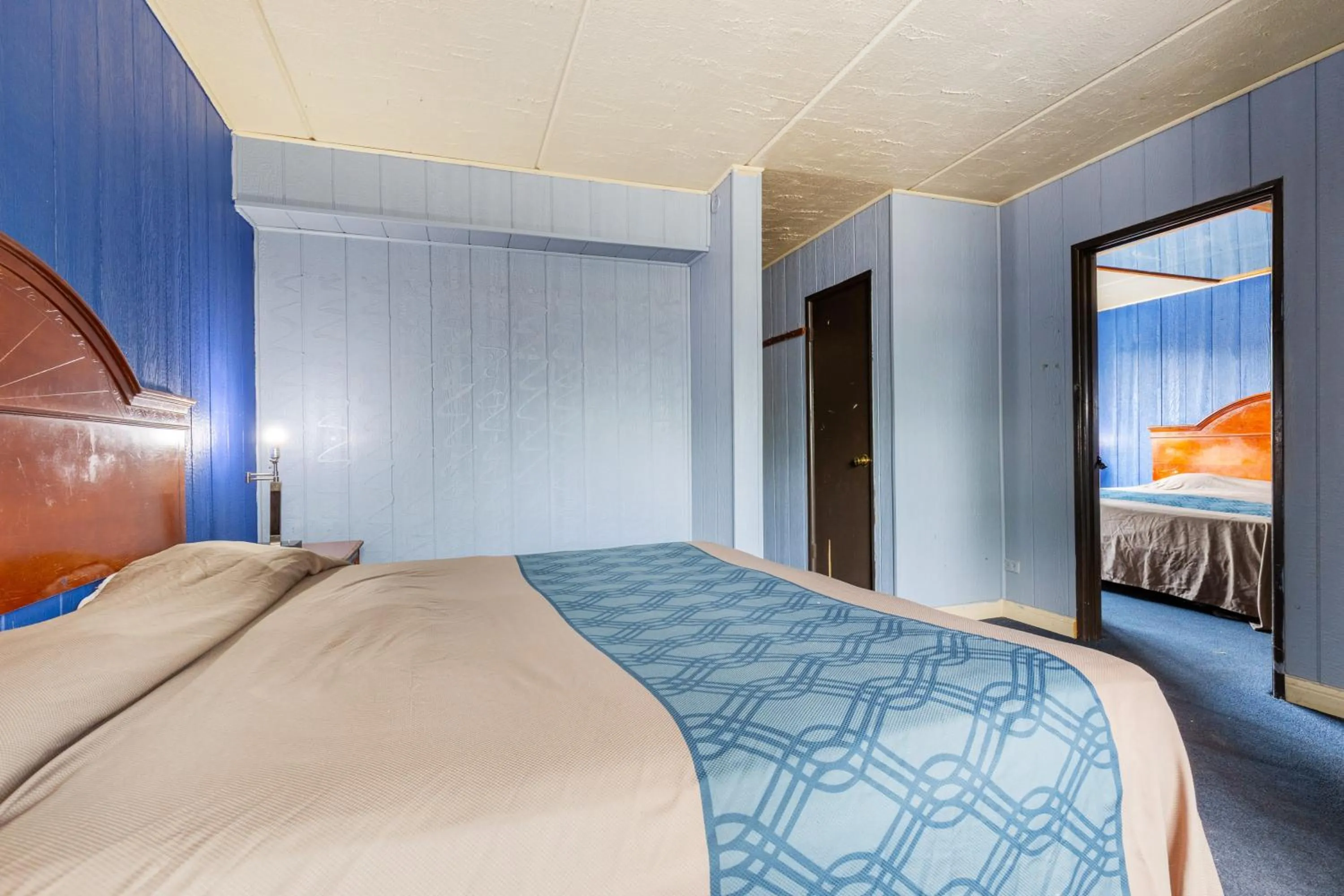 Bedroom, Bed in Best Motel By OYO Chicago I-90