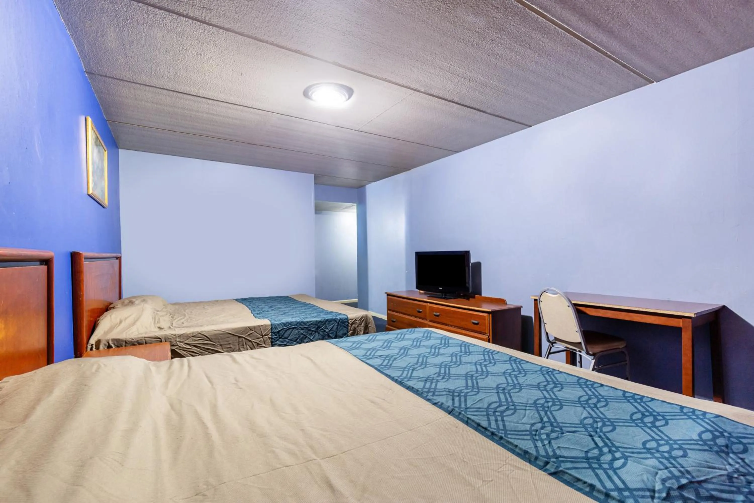 Bedroom, Bed in Best Motel By OYO Chicago I-90