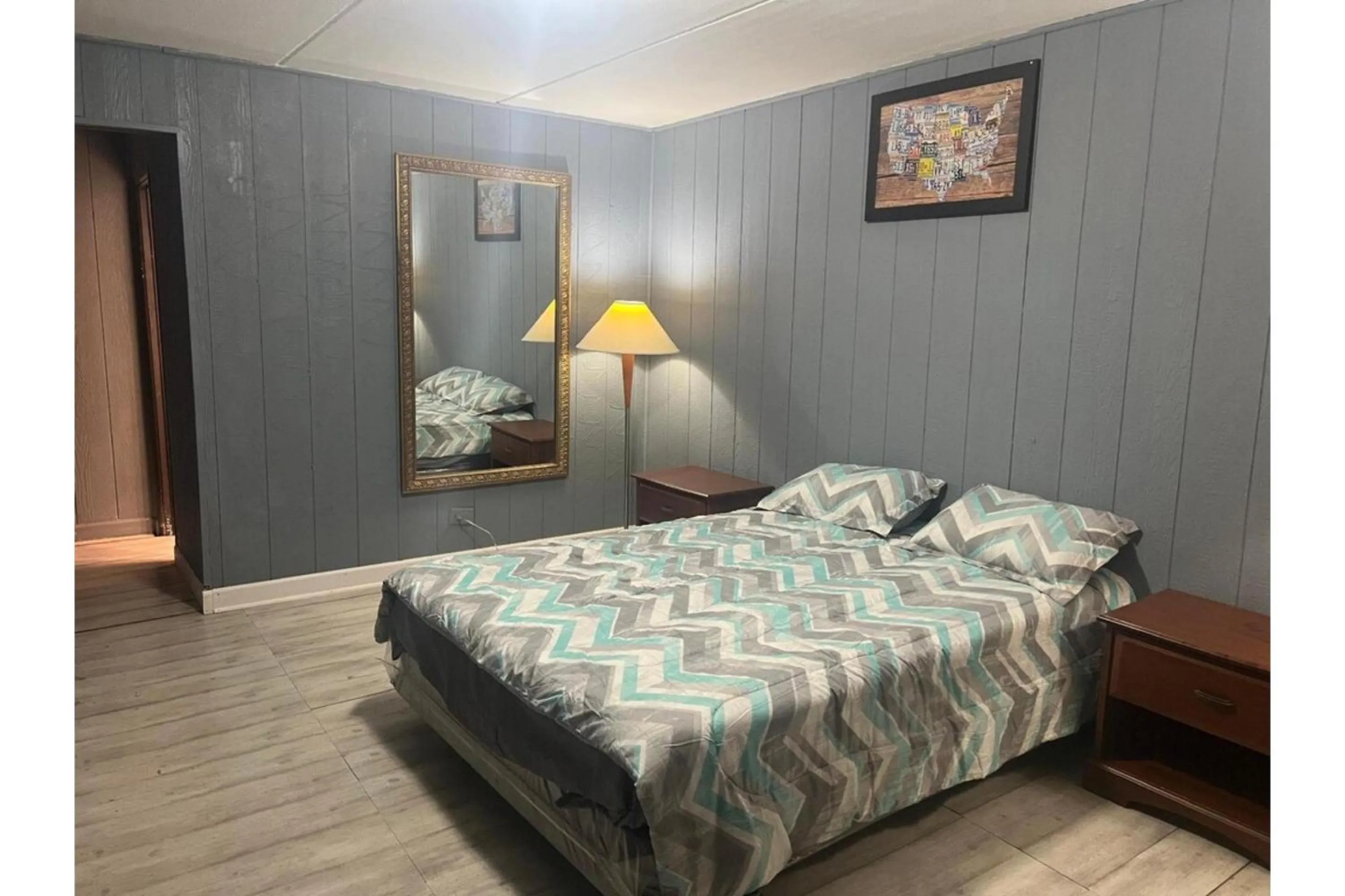 Bedroom, Bed in Best Motel By OYO Chicago I-90