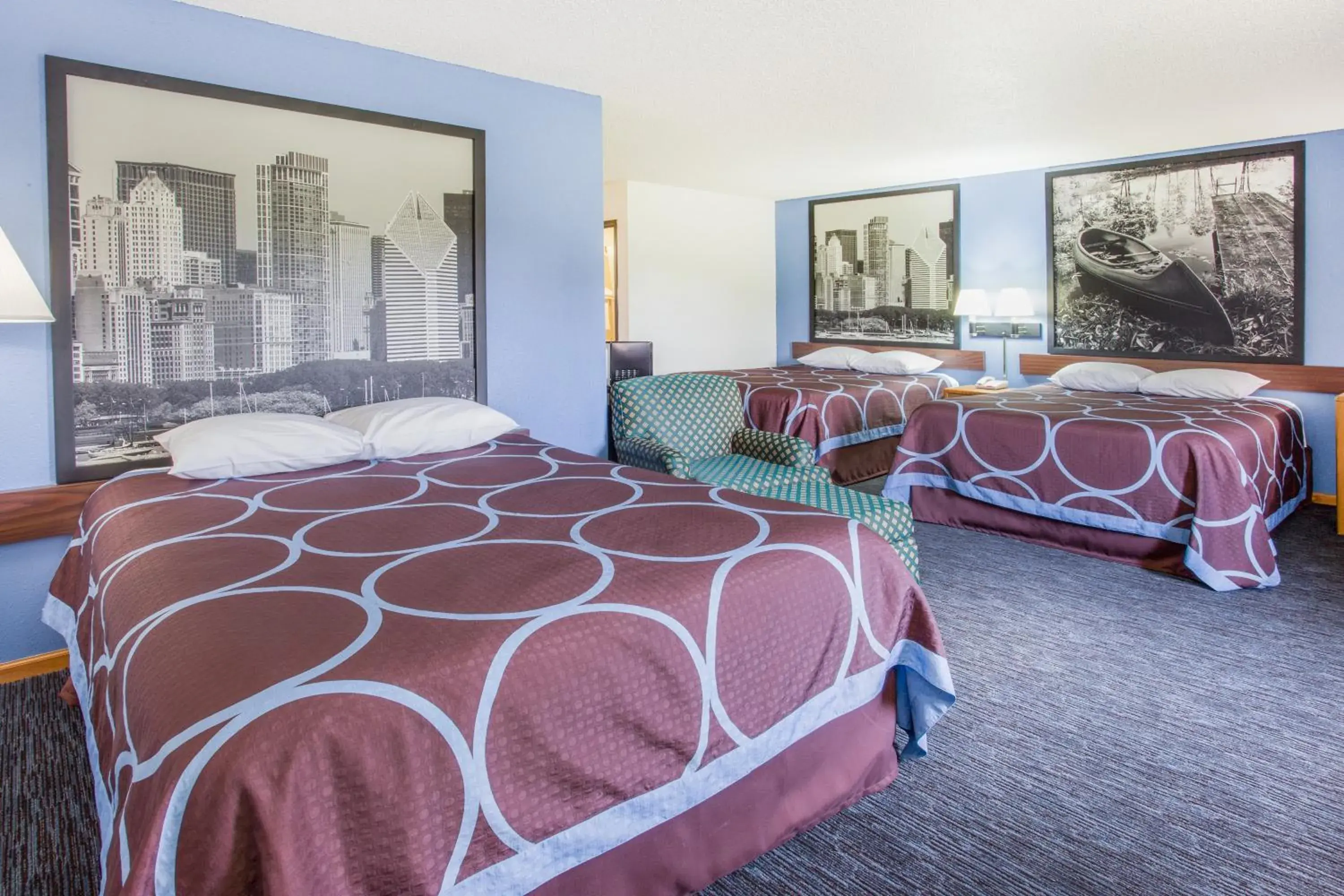 Bedroom, Bed in Super 8 by Wyndham Monmouth IL Bedroom, Bed in Super 8 by Wyndham Monmouth IL