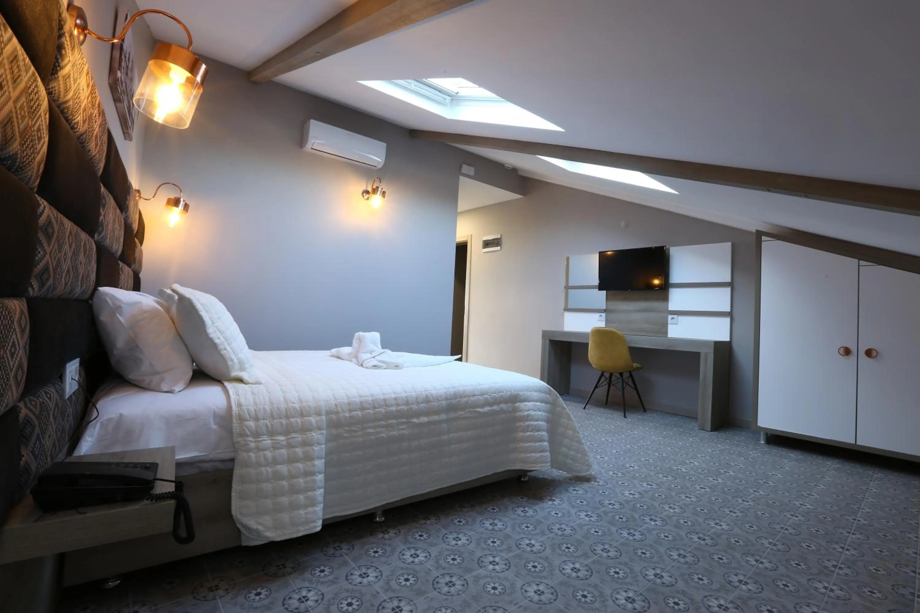 Bed in ACR PALAS