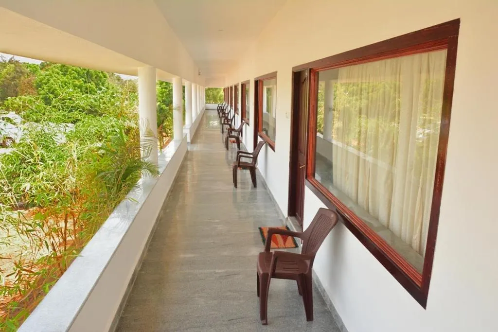 Alice Paradise by Moonrakers