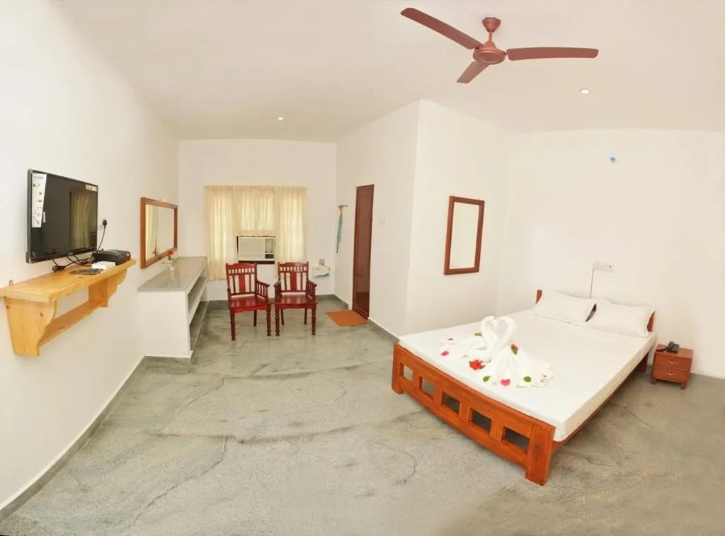 Bed in Alice Paradise by Moonrakers